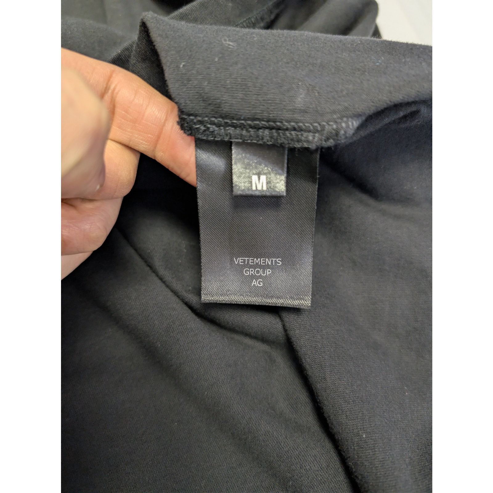 Bottega Veneta o1rshd1 Vetements Cotton T-Shirt in Black Size US M / EU 48-50 / 2 - 17 Thumbnail