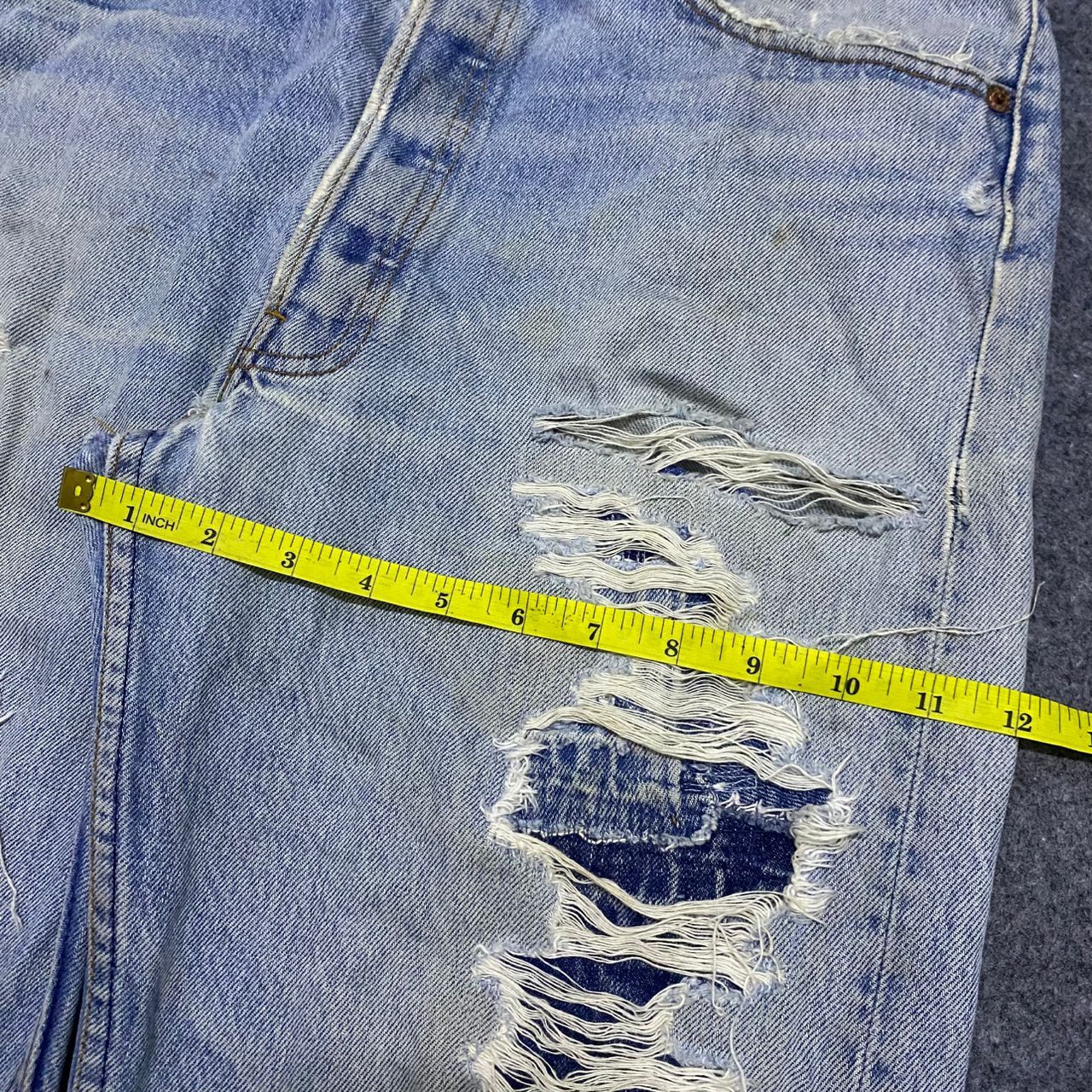 Levi's Vintage Levis 501xx Distressed Denim Kurt Cobain Style Size US 36 / EU 52 - 4 Thumbnail