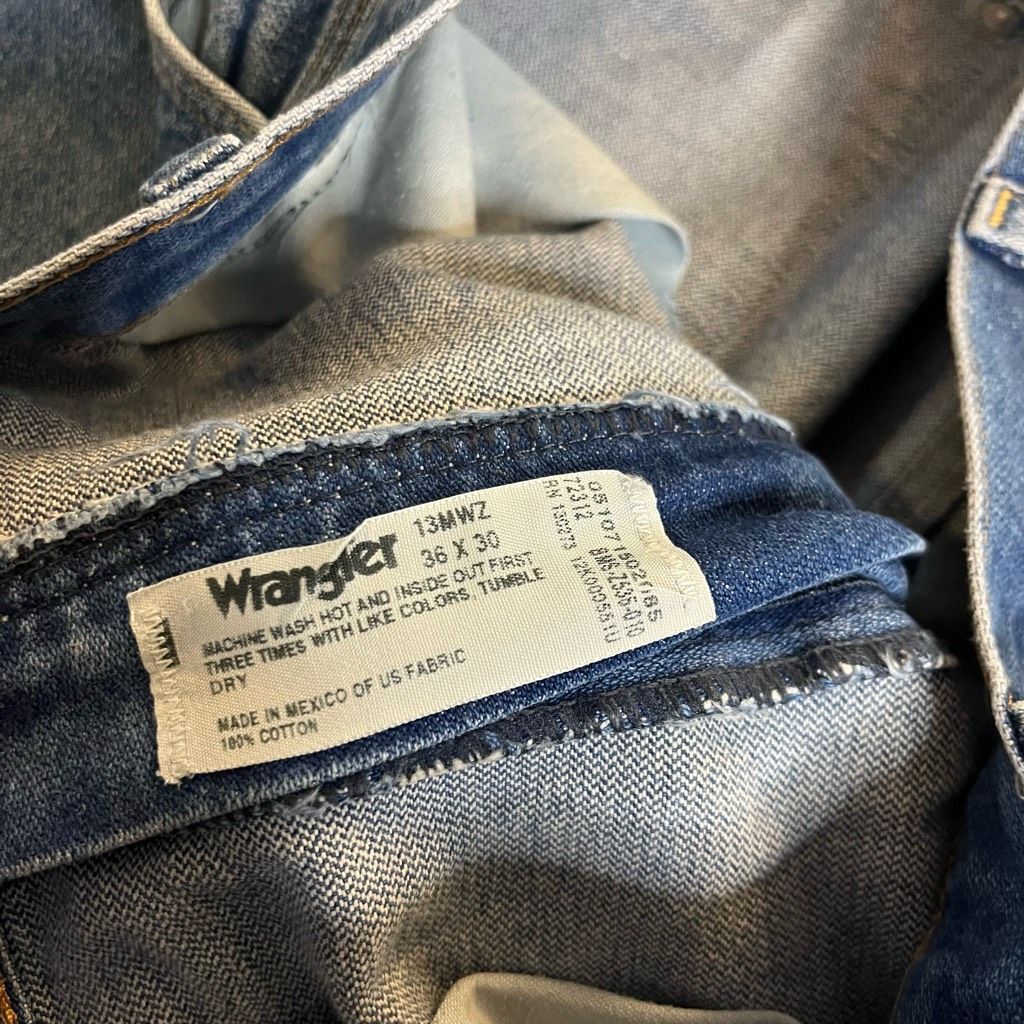 Wrangler Vintage Wrangler Light Wash Denim Jeans Men 36 Size US 36 / EU 52 - 3 Thumbnail