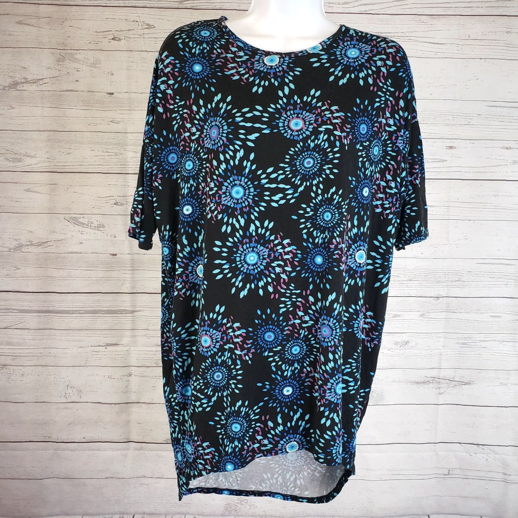 Vintage VINTAGE LuLaRoe Irma Shirt Womens 2XS Black Blue Short Sleeve Pullover T-Shirt Mens Womens Size 24" / US 00 / IT 34 - 2 Thumbnail