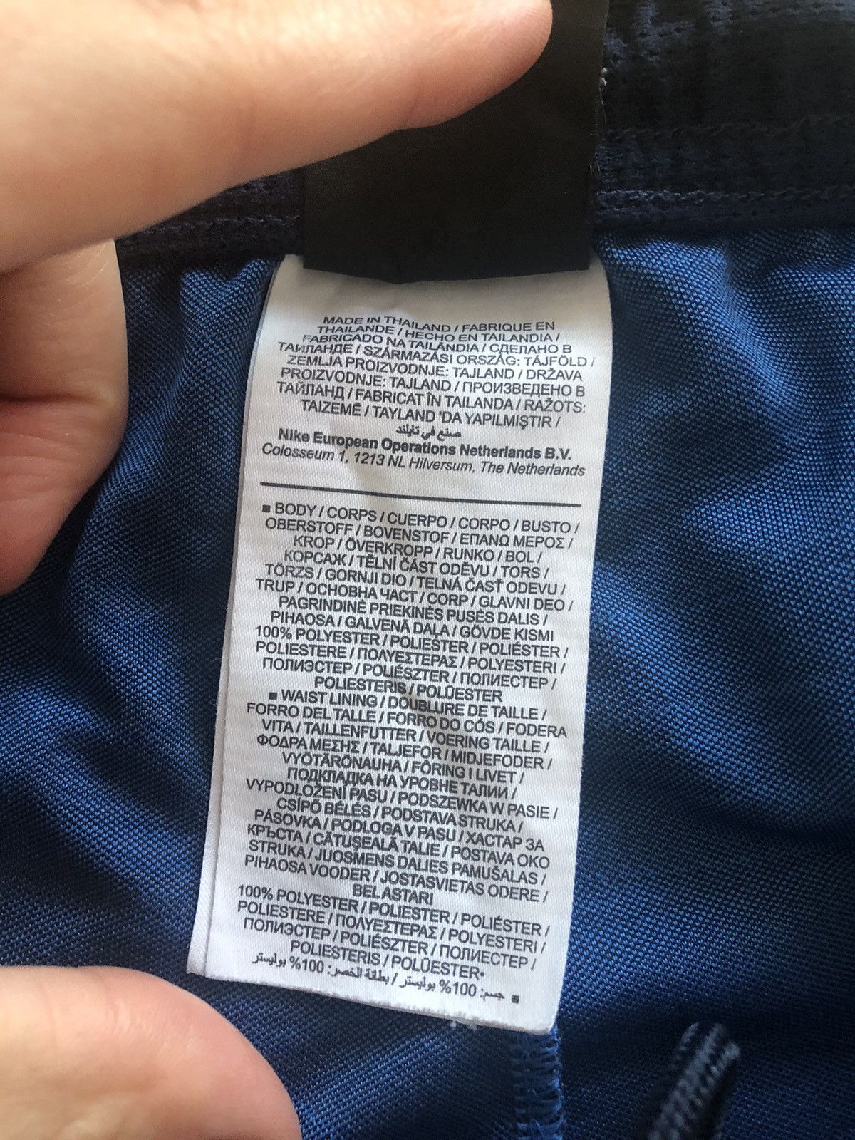 Nike RARE BIRMINGHAM CITY FOOTBALL SOCCER SHORTS Size US 30 / EU 46 - 6 Thumbnail