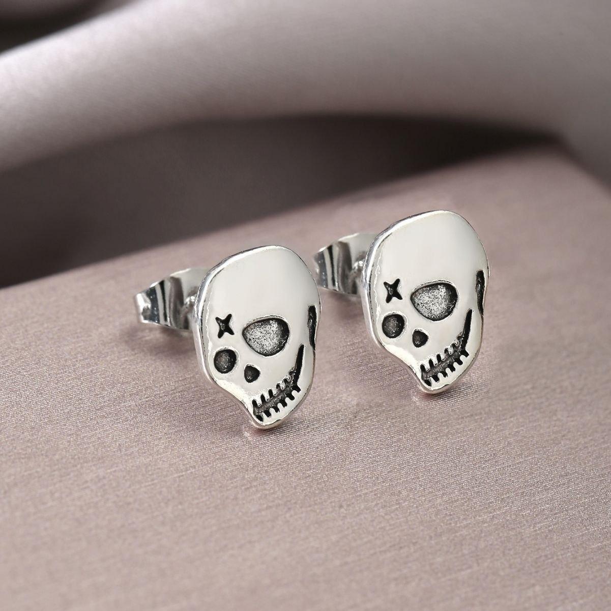 Jewelry Skull New Trend Earrings One Pairs Chrome Jewelry Size ONE SIZE - 3 Thumbnail