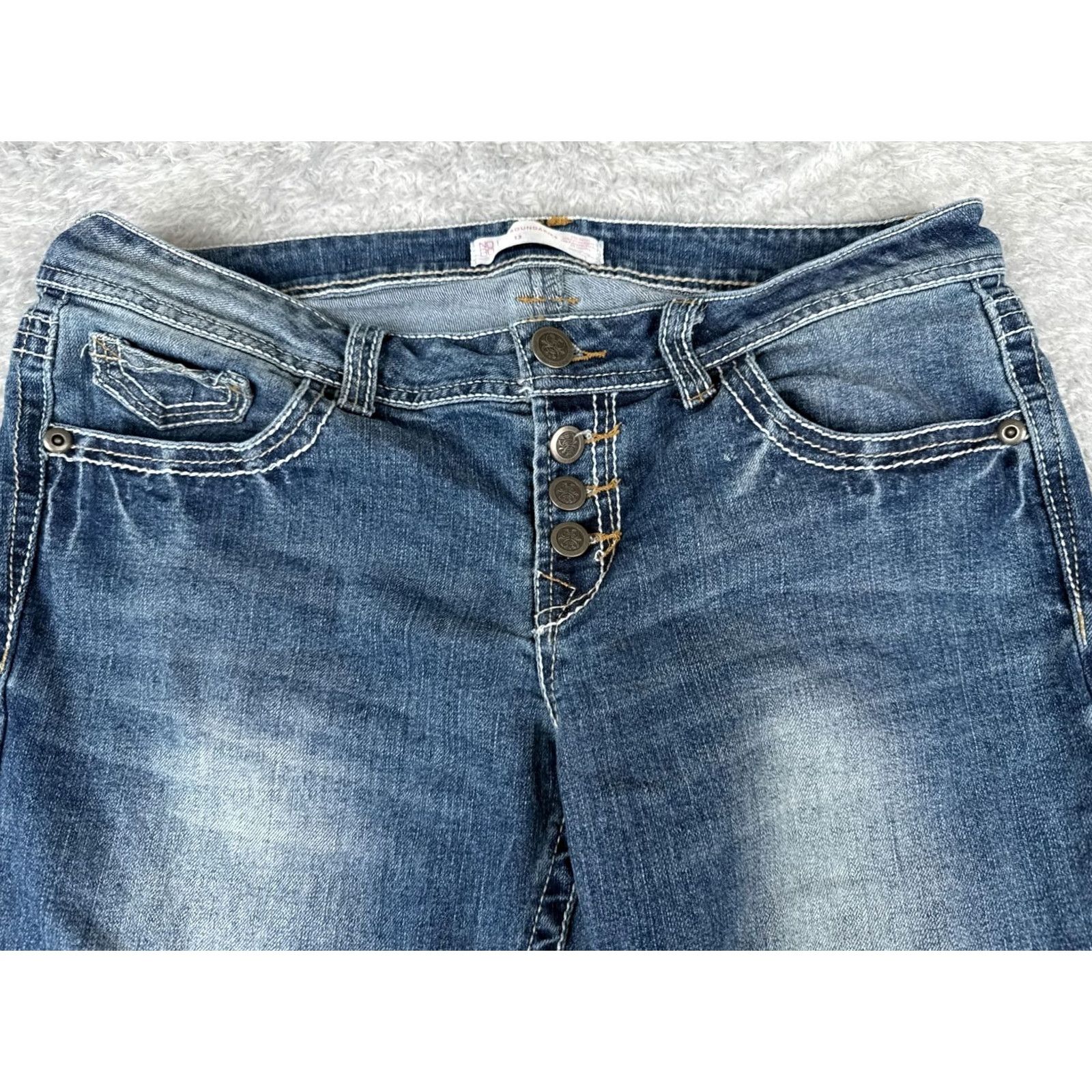 Vintage No Boundaries Jeans Juniors 7 Blue Denim Bootcut Low Rise Cotton Embellish 26x30 Womens Jeans Menus? Size 28" / US 6 / IT 42 - 4 Thumbnail