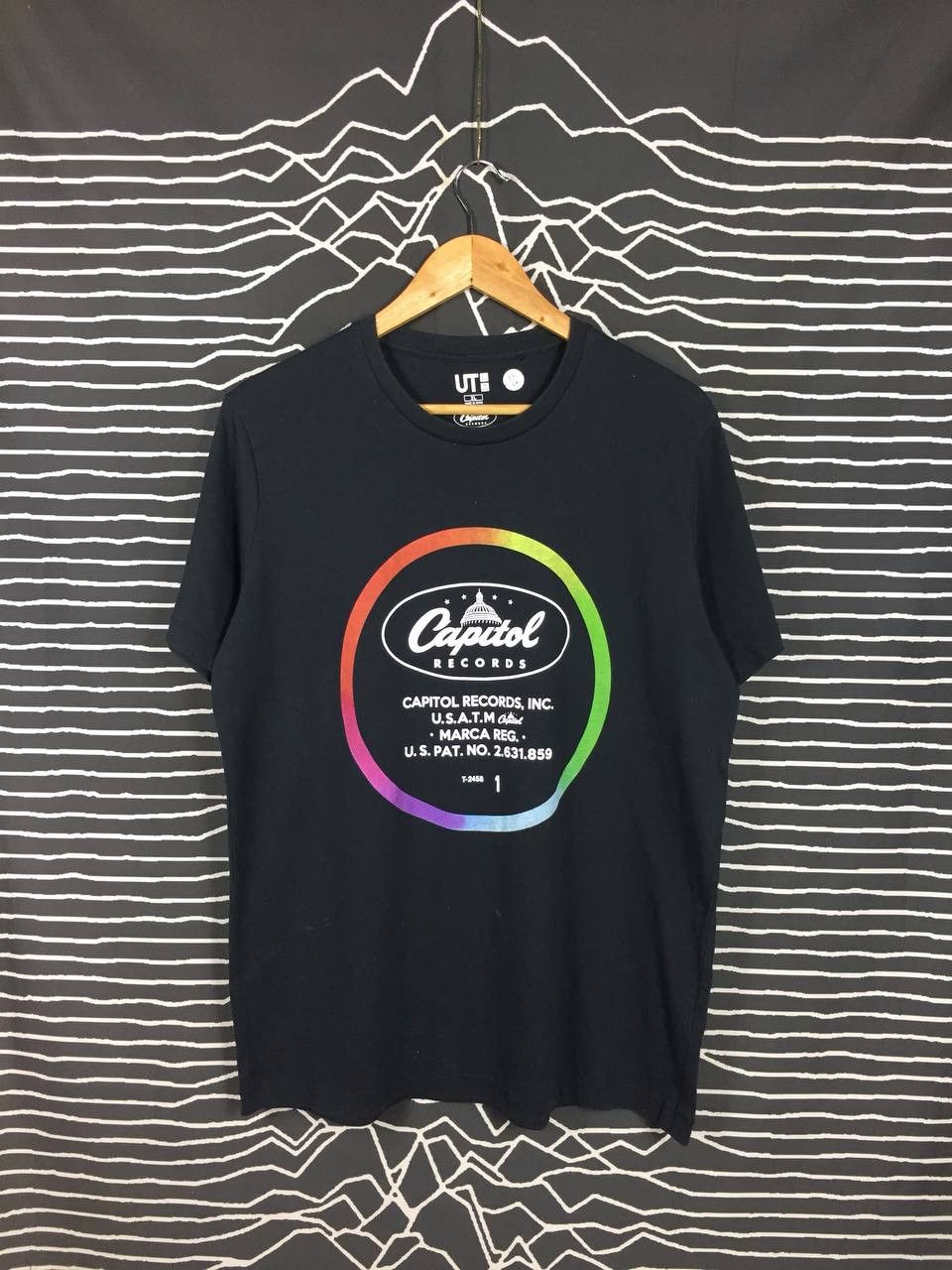 Japanese Brand × Uniqlo Capitol Records Hollywood 75th Anniversary Uniqlo Tee Size US XL / EU 56 / 4 - 1 Thumbnail