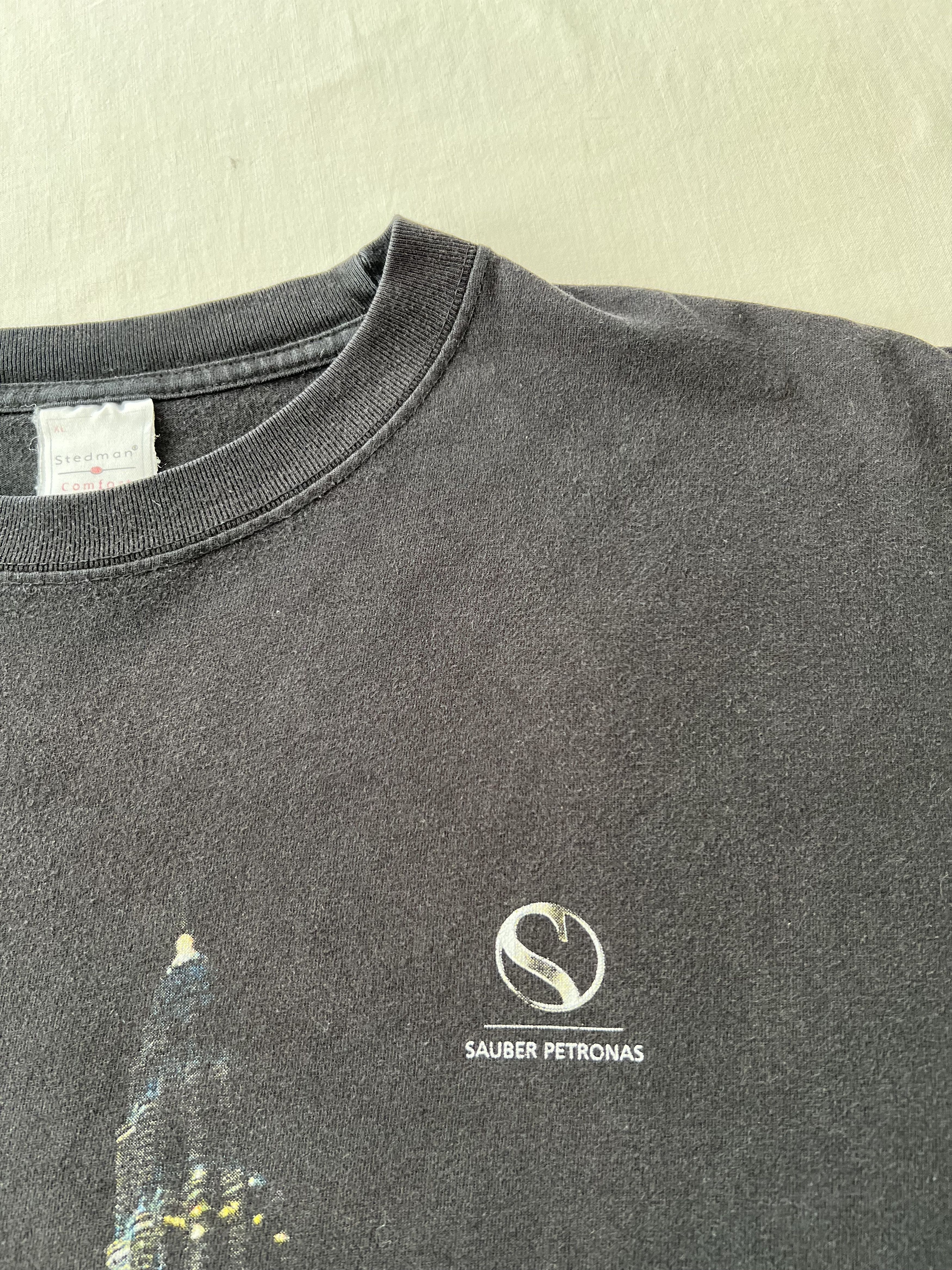 Formula 1 Vintage 2000s Sauber Petronas F1 Formula 1 Racing T-shirt Size US XL / EU 56 / 4 - 8 Thumbnail