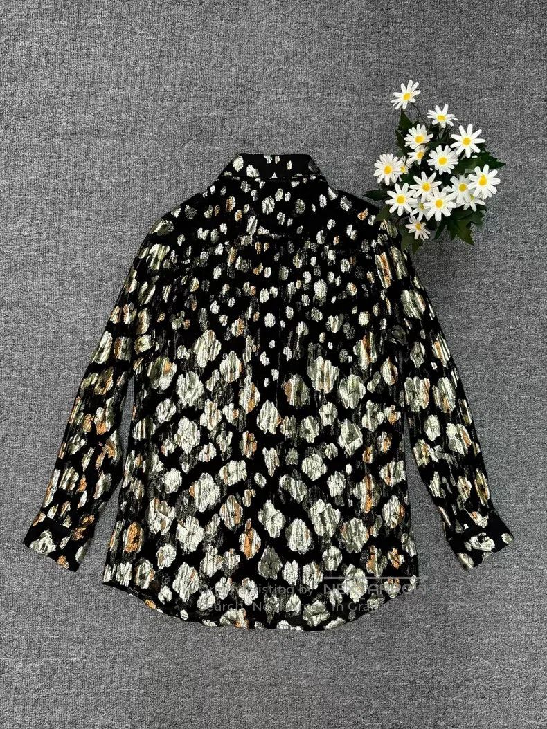 Saint Laurent Paris Saint Laurent Paris Mulberry Silk Gold Flower Sequin Shirt Size US M / EU 48-50 / 2 - 2 Thumbnail