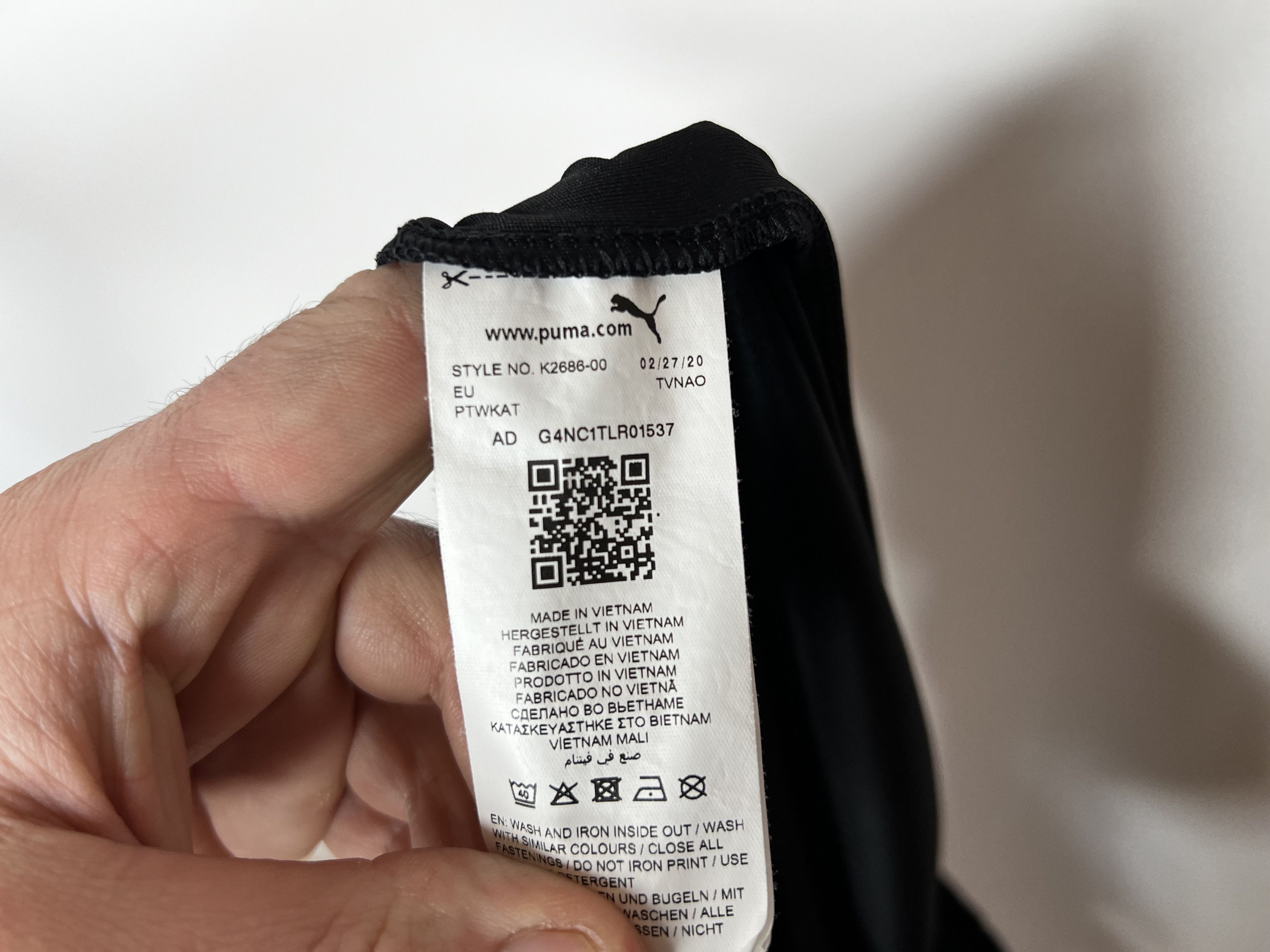 Puma NEWCASTLE 2019 2020 HOME SHORTS FOOTBALL SOCCER PUMA Size US 32 / EU 48 - 5 Thumbnail