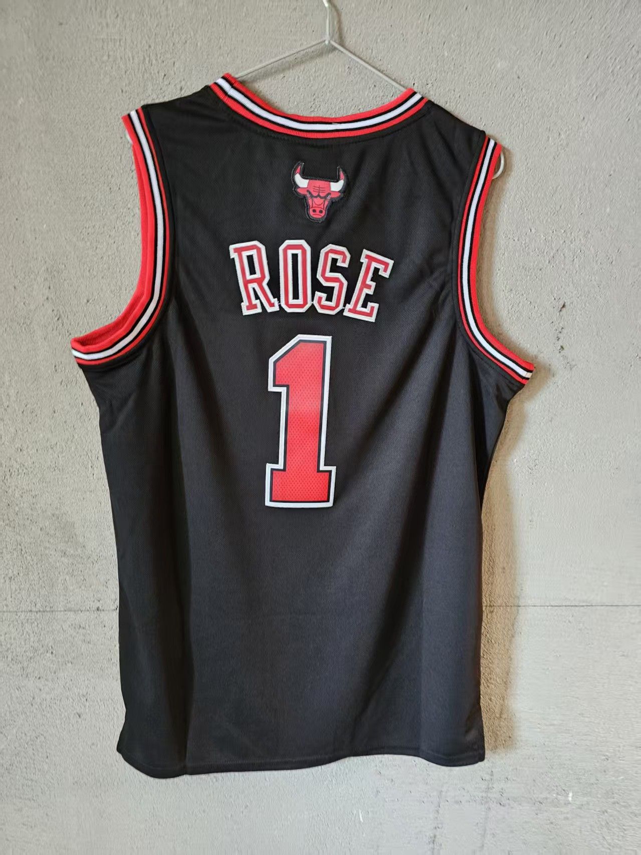 NBA Bulls 1 Derrick Rose Jersey Black L Size US L / EU 52-54 / 3 - 2 Thumbnail