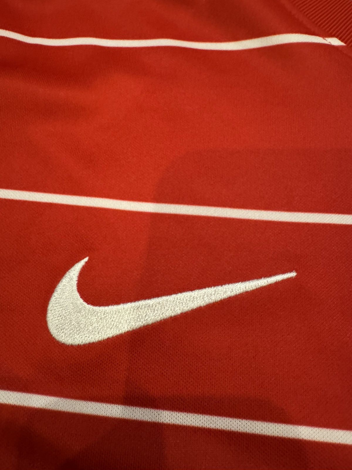 Nike RED BULL SALZBURG 2021-2022 FOOTBALL SHIRT SOCCER SIZE S Size US S / EU 44-46 / 1 - 7 Thumbnail