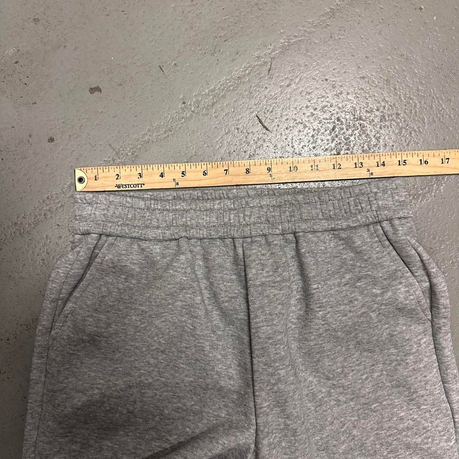 Other Baggy grey wide leg essential sweatpants Size US 32 / EU 48 - 4 Thumbnail