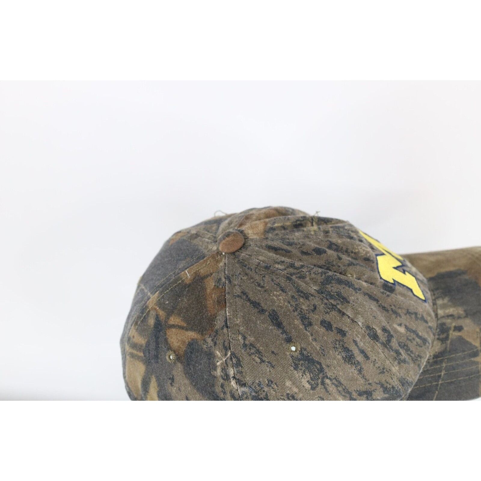 Vintage Vintage Distressed University of Michigan Camouflage Hat Size ONE SIZE - 9 Thumbnail