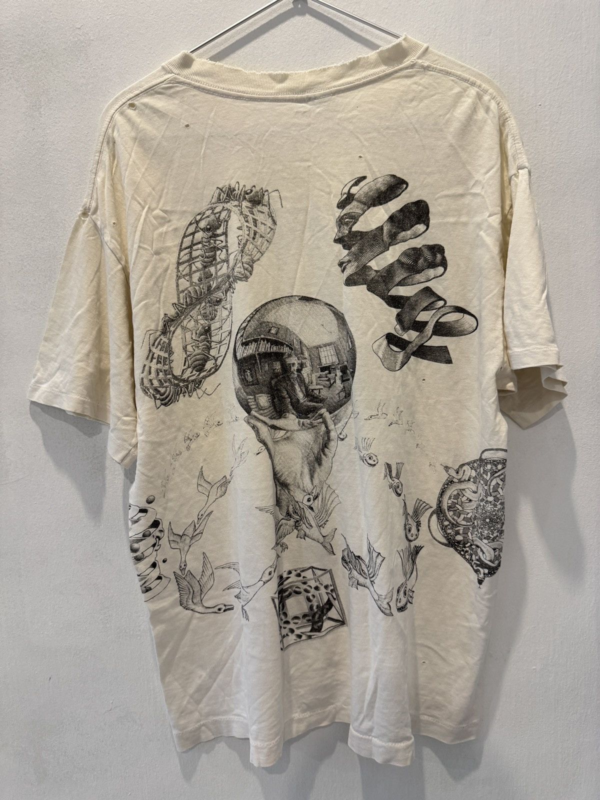 Vintage Vintage Mc Escher All Overprint T-Shirt Size US L / EU 52-54 / 3 - 8 Thumbnail