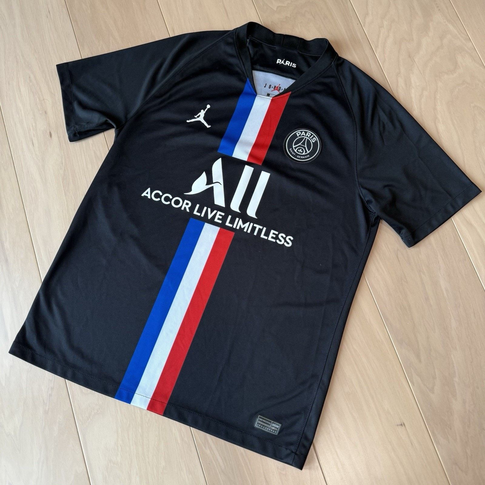 Nike Air Jordan Paris Saint Germain Jersey Large Black Soccer Size US L / EU 52-54 / 3 - 8 Thumbnail