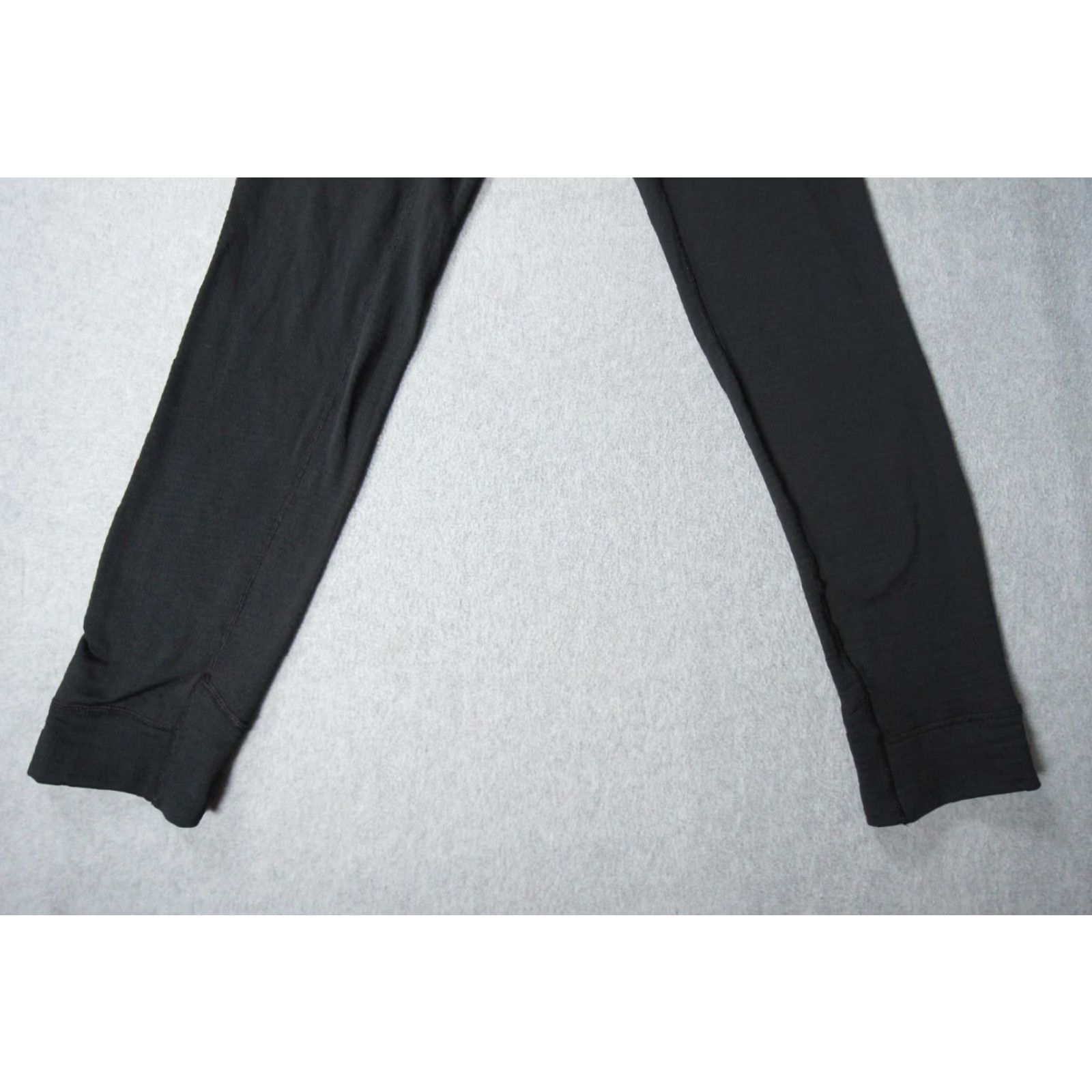 Patagonia Patagonia Pants Mens XS Black Capilene BaseLayer Thermal Weight Polartec Shirt Category Pants XS Black Capilene BaseLayer Thermal Weight Polartec Mens Size US 27 - 4 Thumbnail