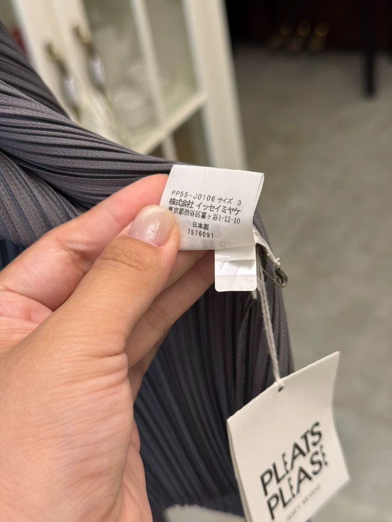Issey Miyake Issey Miyake size:3 A dark grey pleated cardigan Size XS / US 0-2 / IT 36-38 - 3 Thumbnail