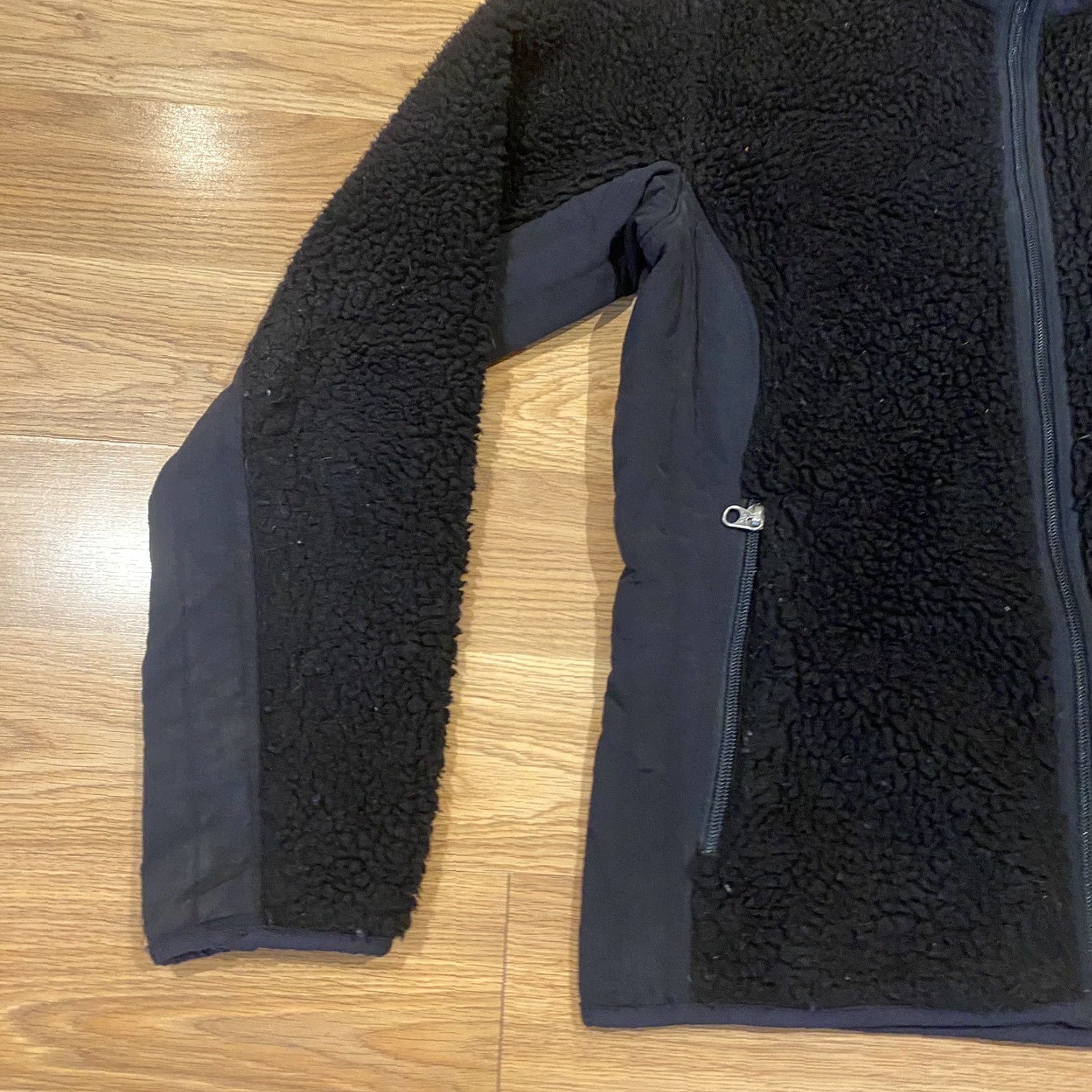 Patagonia Patagonia Jacket Black Synchilla Retro-X Deep Pile Fleece Full Zip Womens Medium Size M / US 6-8 / IT 42-44 - 4 Thumbnail