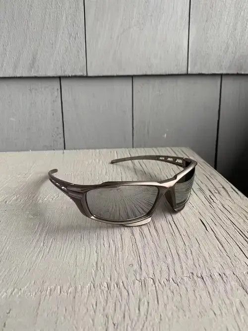 Electric Visual × Japanese Brand Vintage 2000s Sports Wrap Sunglasses Silver Punk Y2K Raver Size ONE SIZE - 1 Thumbnail