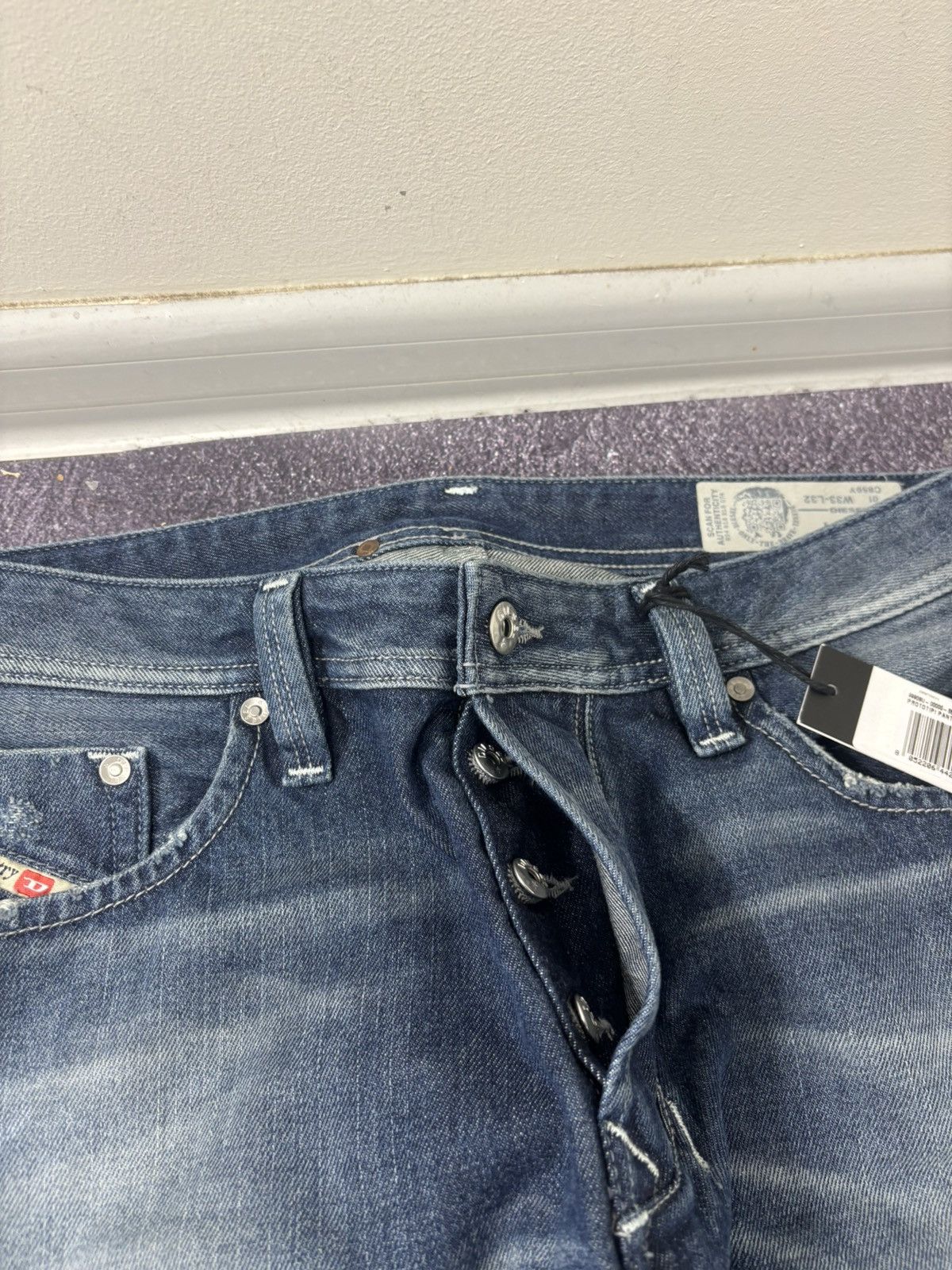 Diesel Diesel Larkee NWT Regular Straight Ripped Blue Denim Jeans Size US 33 - 10 Thumbnail