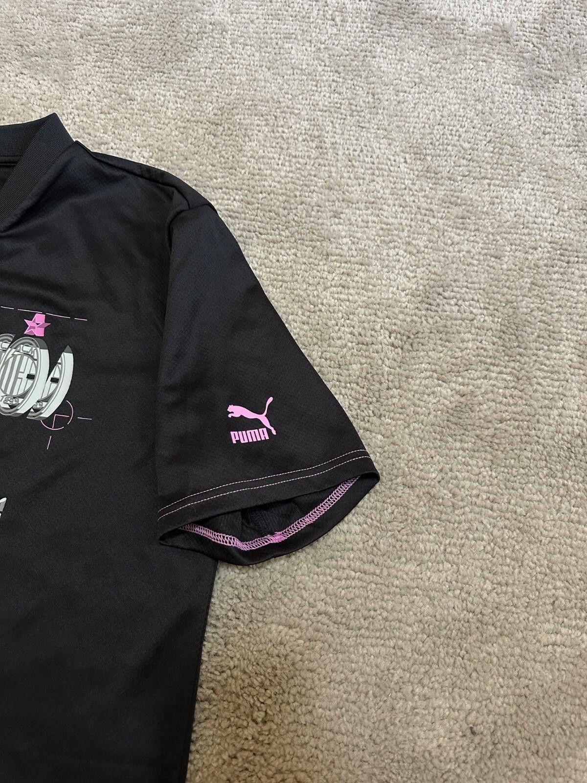 Puma Puma AC MILAN V-NECK T-SHIRT WITH PRINTS AND PATCHES Size US M / EU 48-50 / 2 - 5 Thumbnail