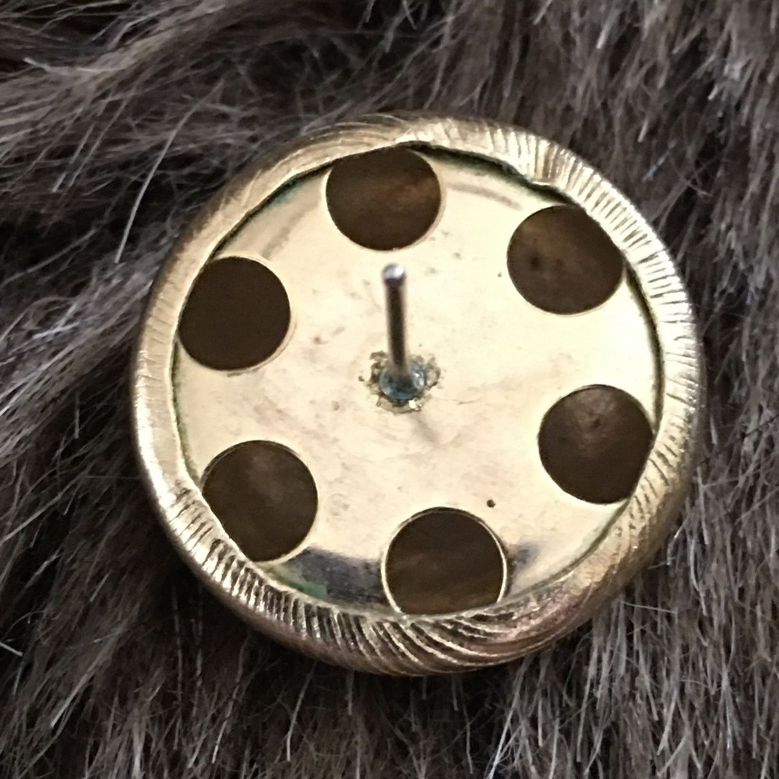 Vintage Vintage textured gold tone button earrings Size ONE SIZE - 4 Thumbnail