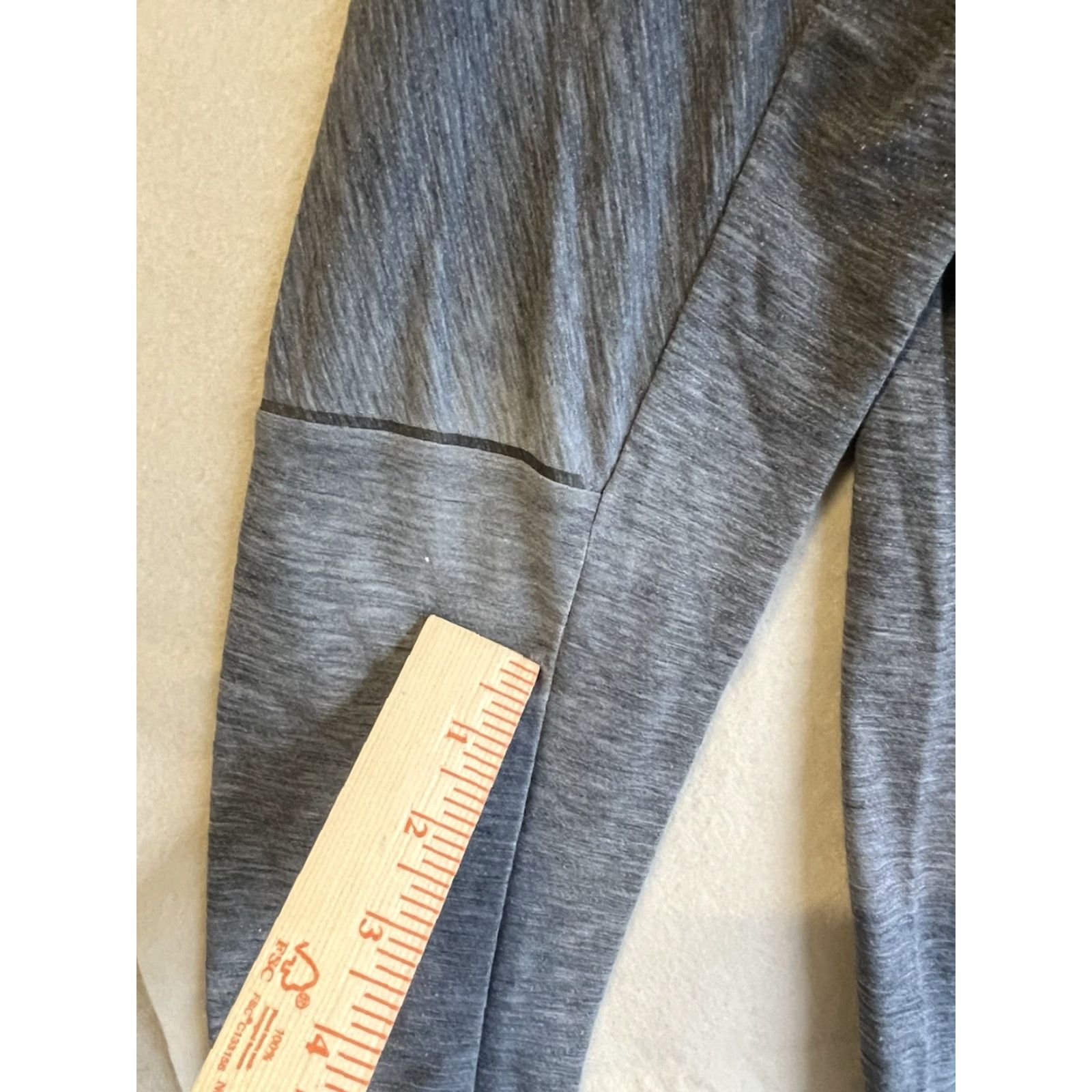 Vintage Hill City Hoodie Mens M Gray Pullover Performance Lightweight Gym City Shirt? Size US M / EU 48-50 / 2 - 5 Thumbnail