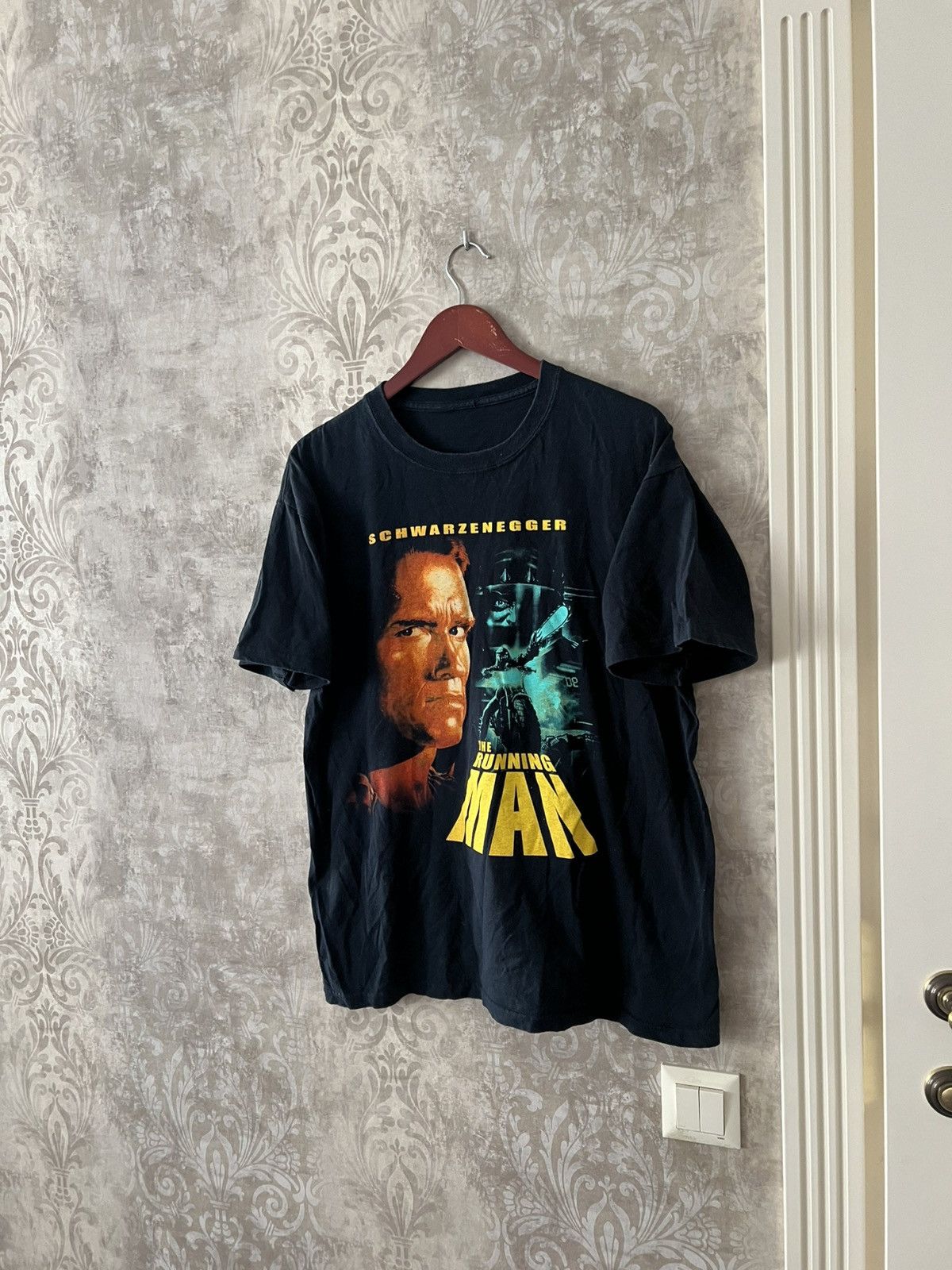 Vintage Schwarzenegger The Running Man Movie Tee T-Shirt Size US L / EU 52-54 / 3 - 2 Thumbnail