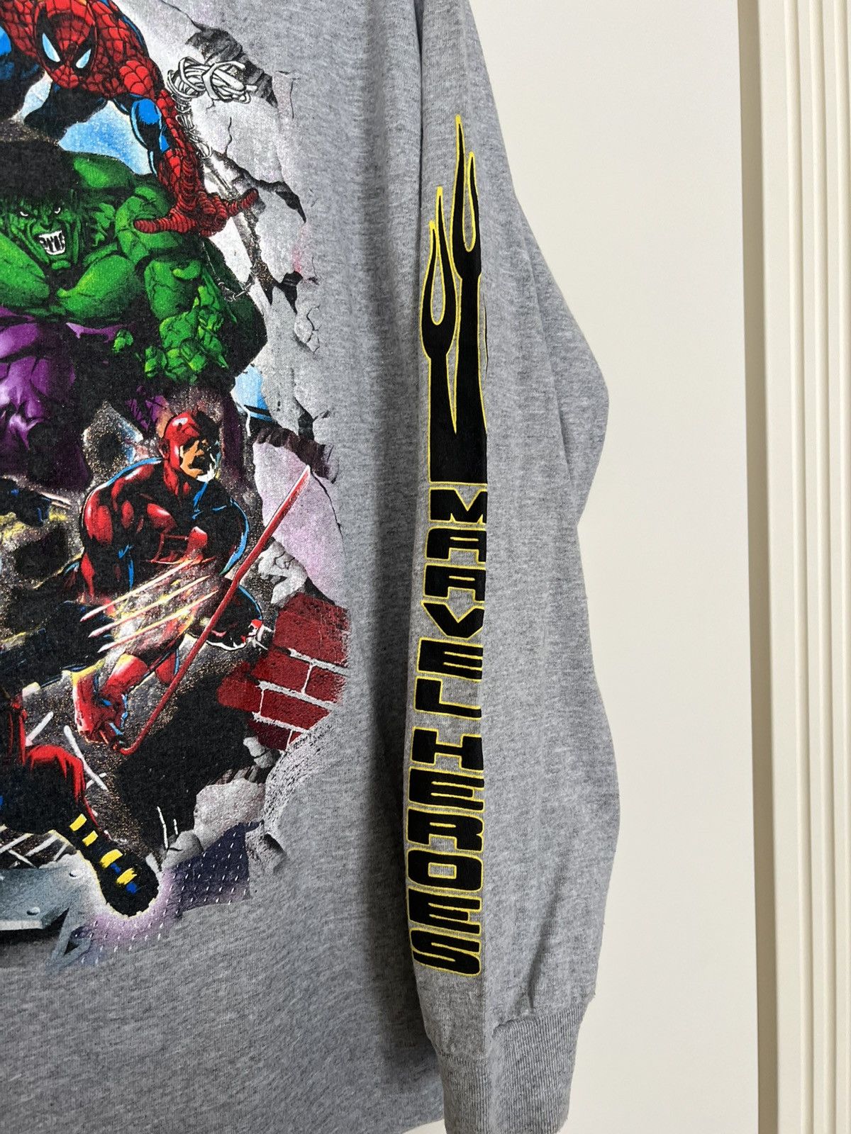 Marvel Comics Vintage 2002 Marvel Sweatshirt comics tee Size M Size US M / EU 48-50 / 2 - 6 Thumbnail