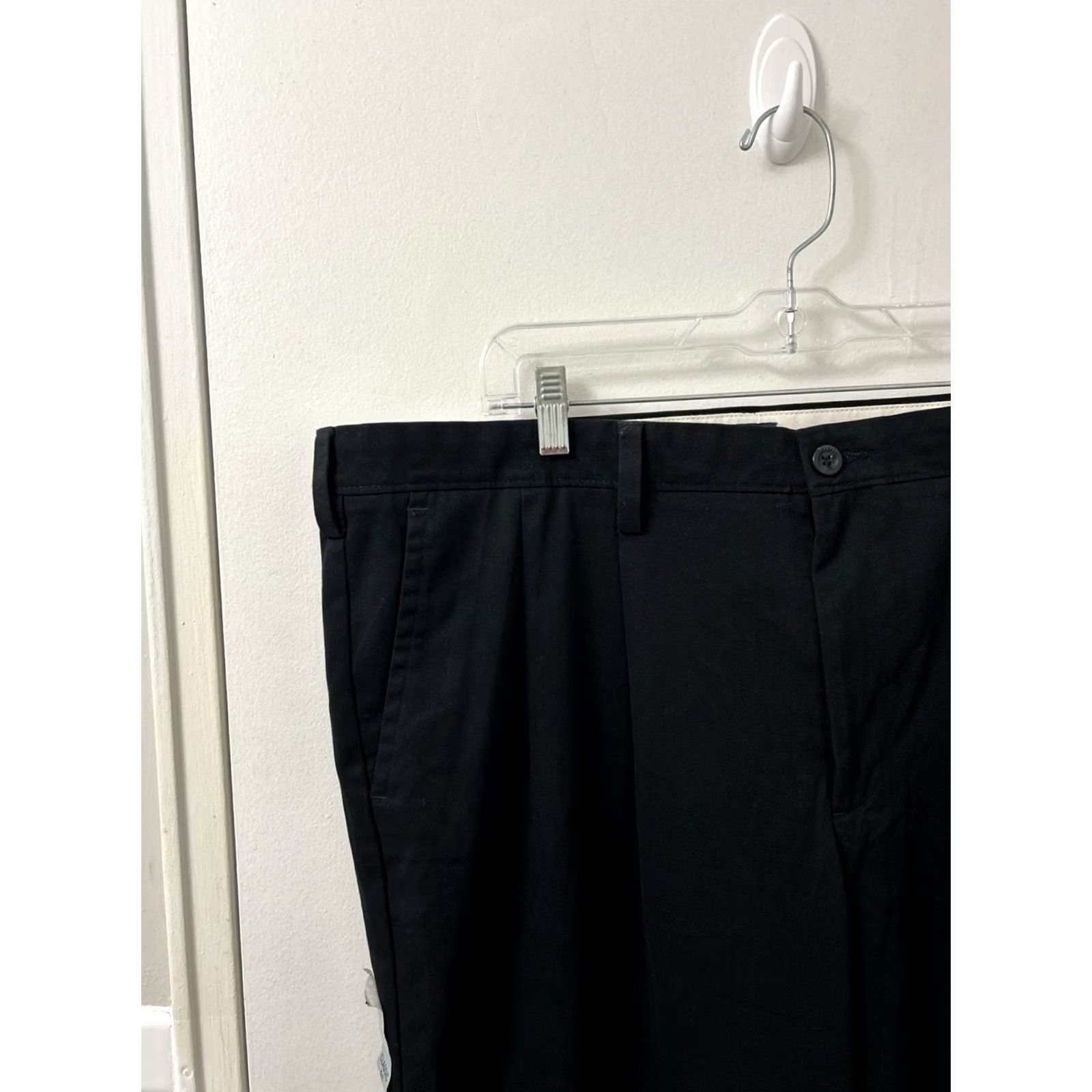 Dockers Dockers Easy Khaki Pants Mens 40x29 Black Classic Pleated Stretch Performance Workwear Casual Business Classic Fit Crew/Wallet? Size US 40 / EU 56 - 5 Thumbnail