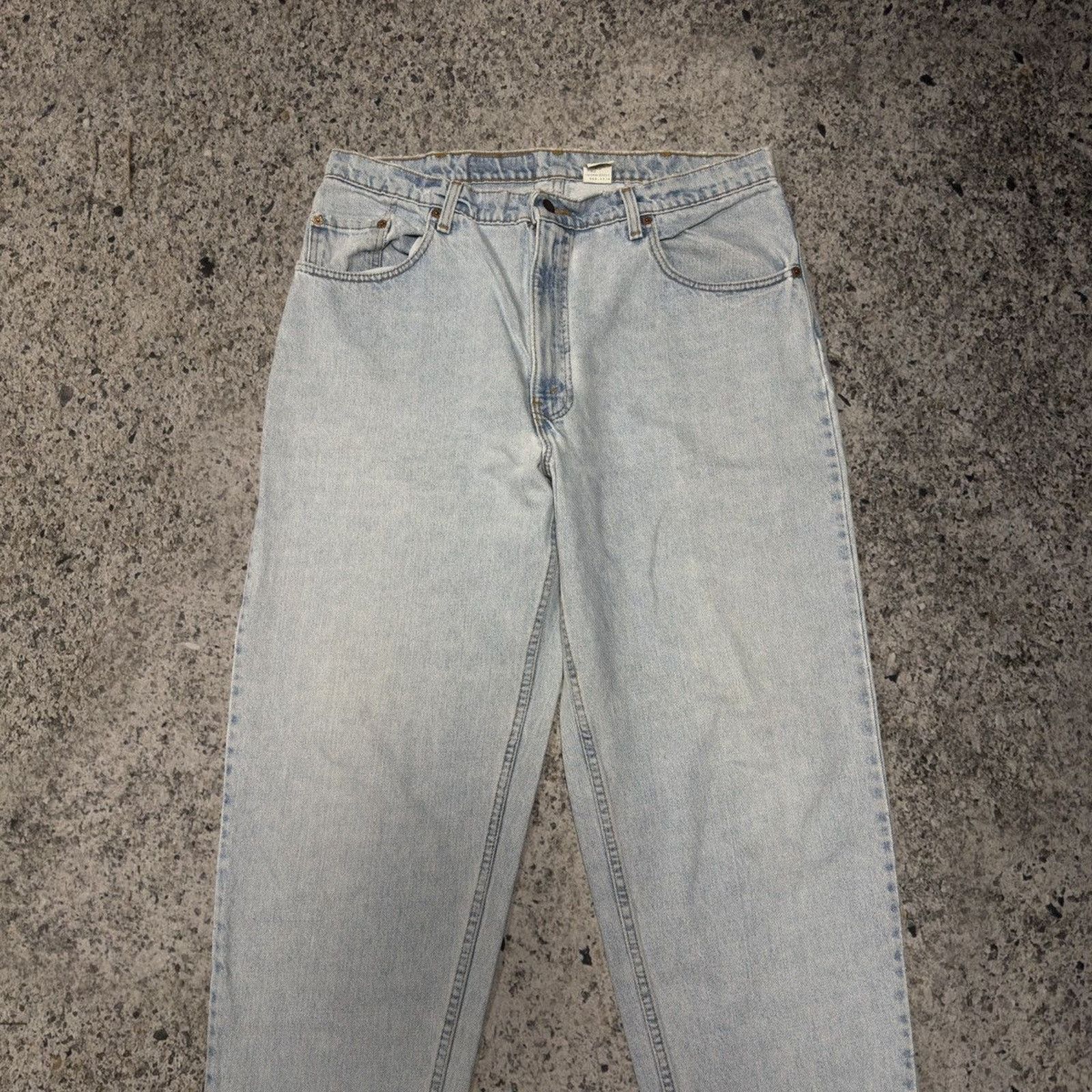 Levi's Vintage 1990s Levi’s 560 Loose Fit Tapered Thrashed Jeans Size US 39 - 4 Thumbnail