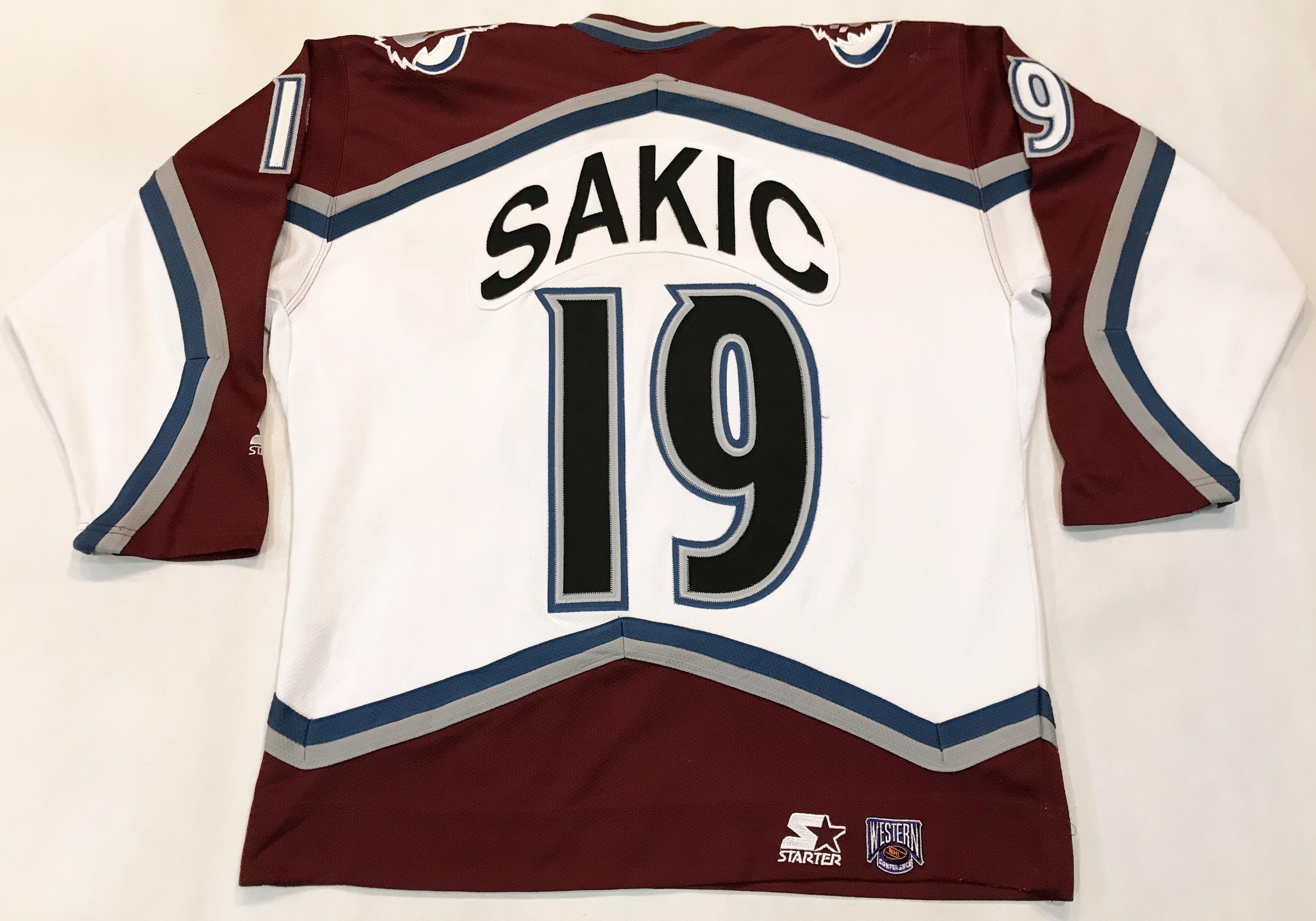 image of Starter Colorado Avalanche Sakic 19 Hockey Jersey in White, Men's (Size Large)