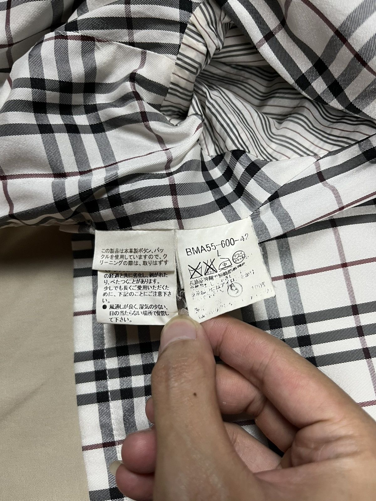 Burberry Burberry trench coat novacheck Size US L / EU 52-54 / 3 - 15 Thumbnail