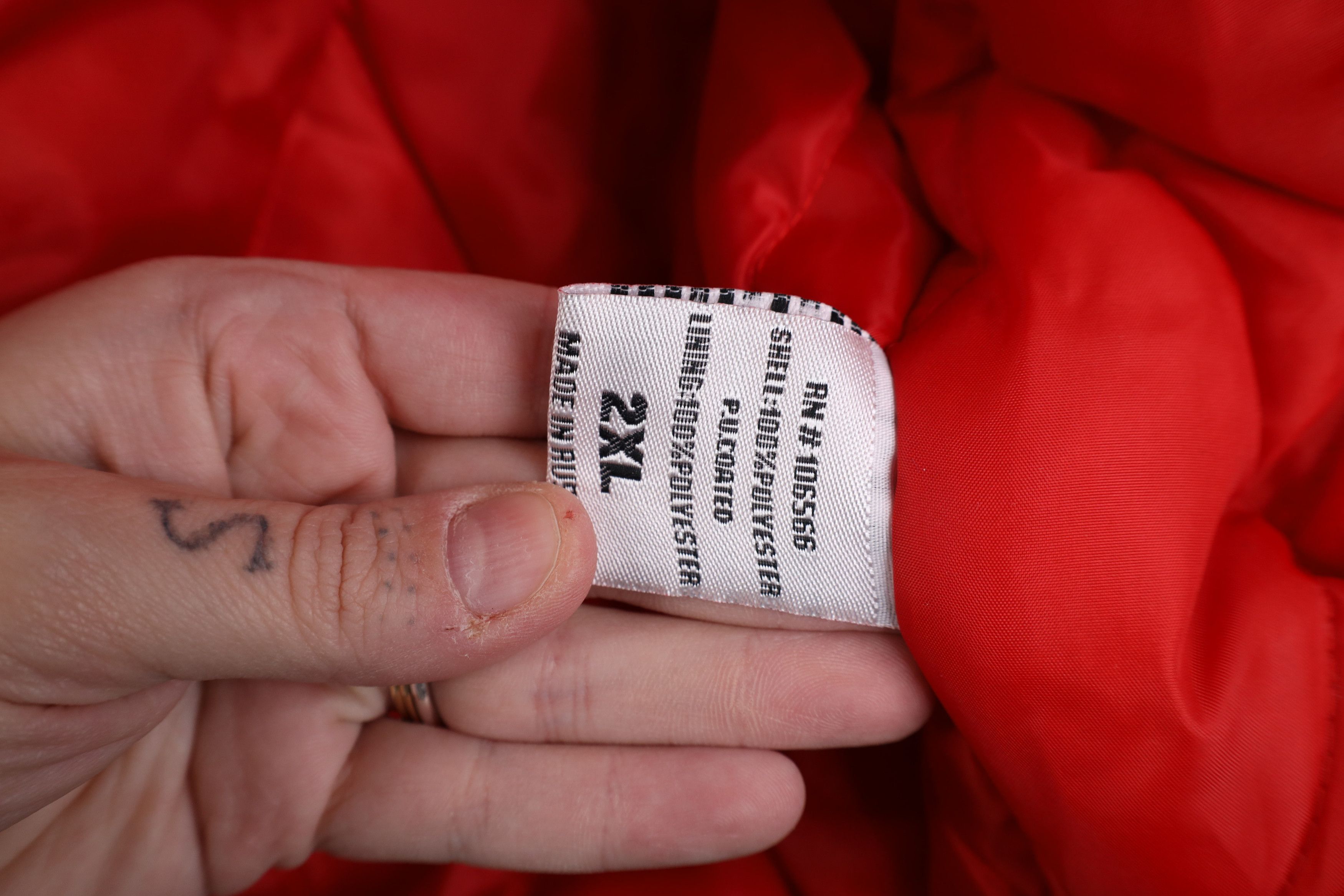 Vintage Deadstock Vintage 90s Quilted Satin Bomber Jacket Red Size US XXL / EU 58 / 5 - 12 Thumbnail