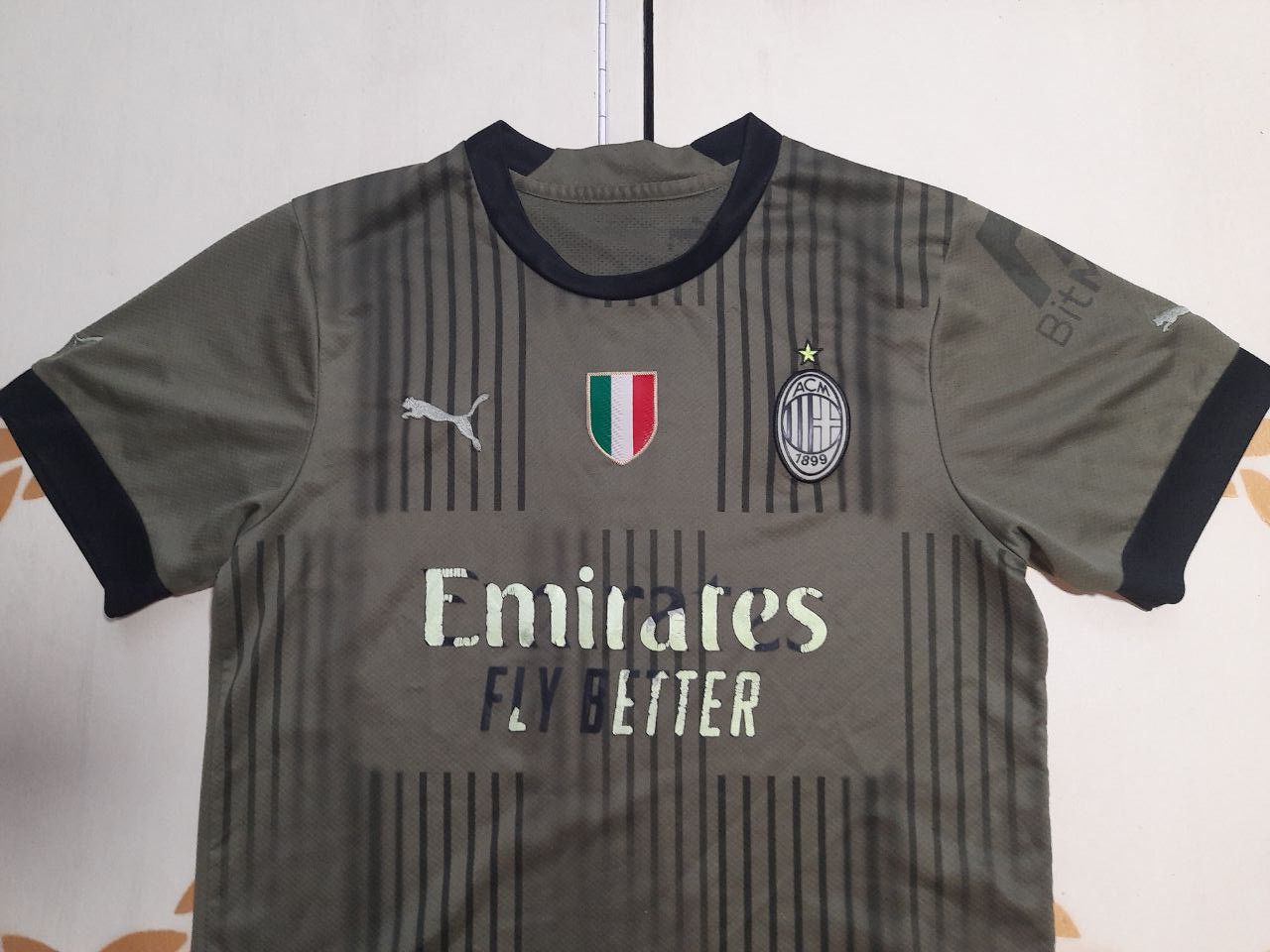 Puma Puma AC Milan Third Jersey 2022-2023 Size US M / EU 48-50 / 2 - 3 Thumbnail