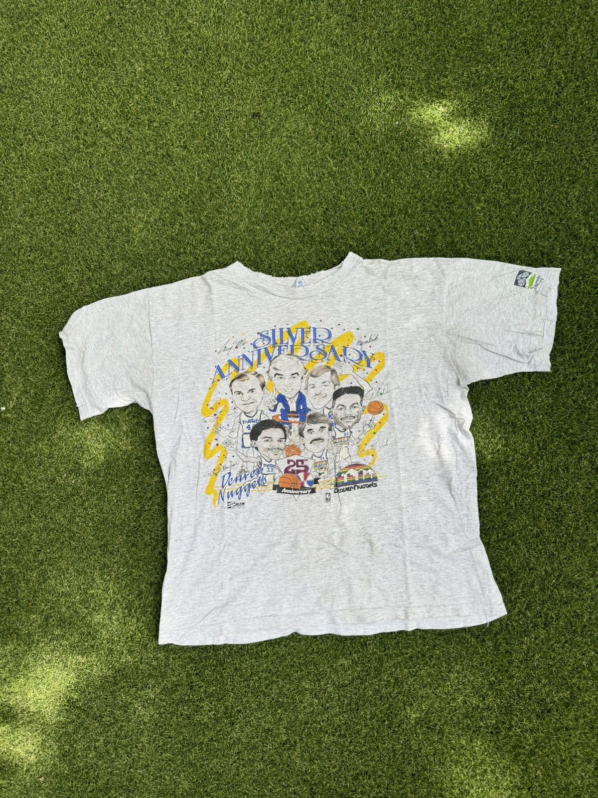 Salem Sportswear 1992 Silver Anniversary Denver Nuggets Tee Size US XL / EU 56 / 4 - 1 Thumbnail