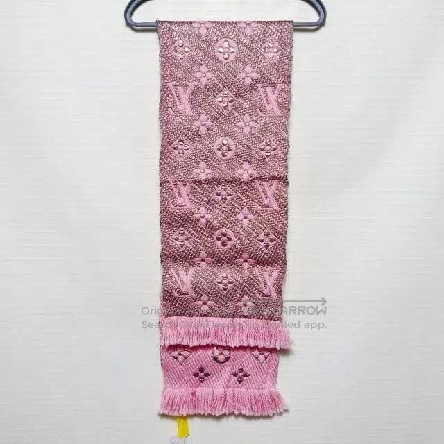 Louis Vuitton LV Sakura Pink Printed Wool Scarf. Size ONE SIZE - 2 Thumbnail