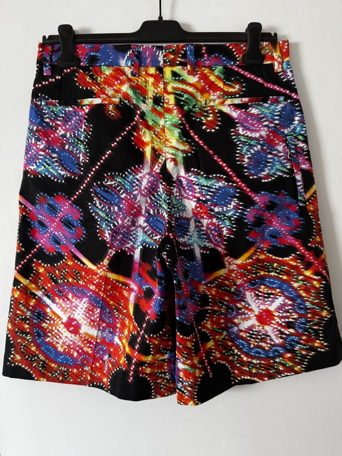 Dolce & Gabbana Dolce & Gabbana Multicolour Printed Shorts – BNWT- 48IT Size US 32 / EU 48 - 4 Thumbnail