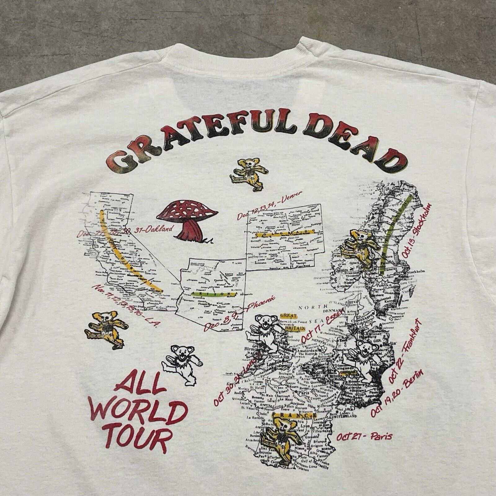 Band Tees × Grateful Dead × Vintage Vintage 1990 Grateful Dead World Tour Clown Graphic T-shirt Size US M / EU 48-50 / 2 - 6 Thumbnail