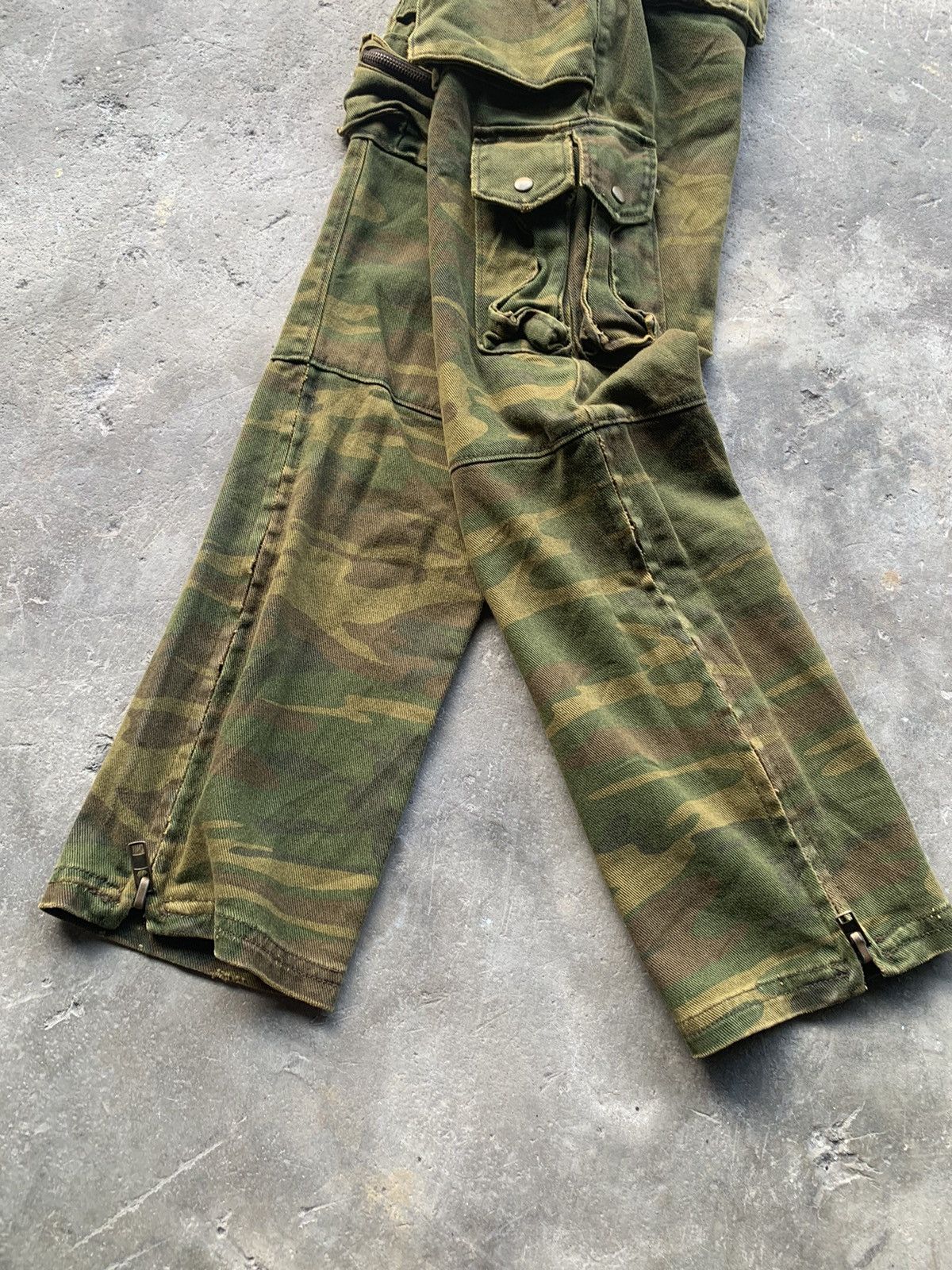 Japanese Brand Steal 🔥🔥 Goa camo multipocket bondage cargo jeans Size 27" / US 4 / IT 40 - 9 Thumbnail