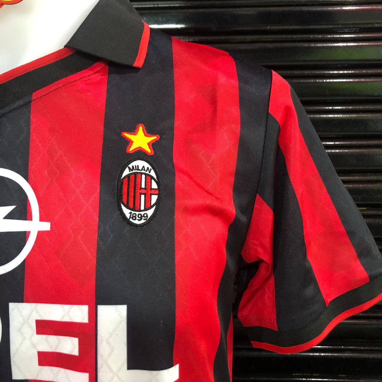 Vintage AC MILAN 1995-1996 HOME FOOTBALL SOCCER JERSEY LOTTO VINTAGE Size US XL / EU 56 / 4 - 2 Thumbnail