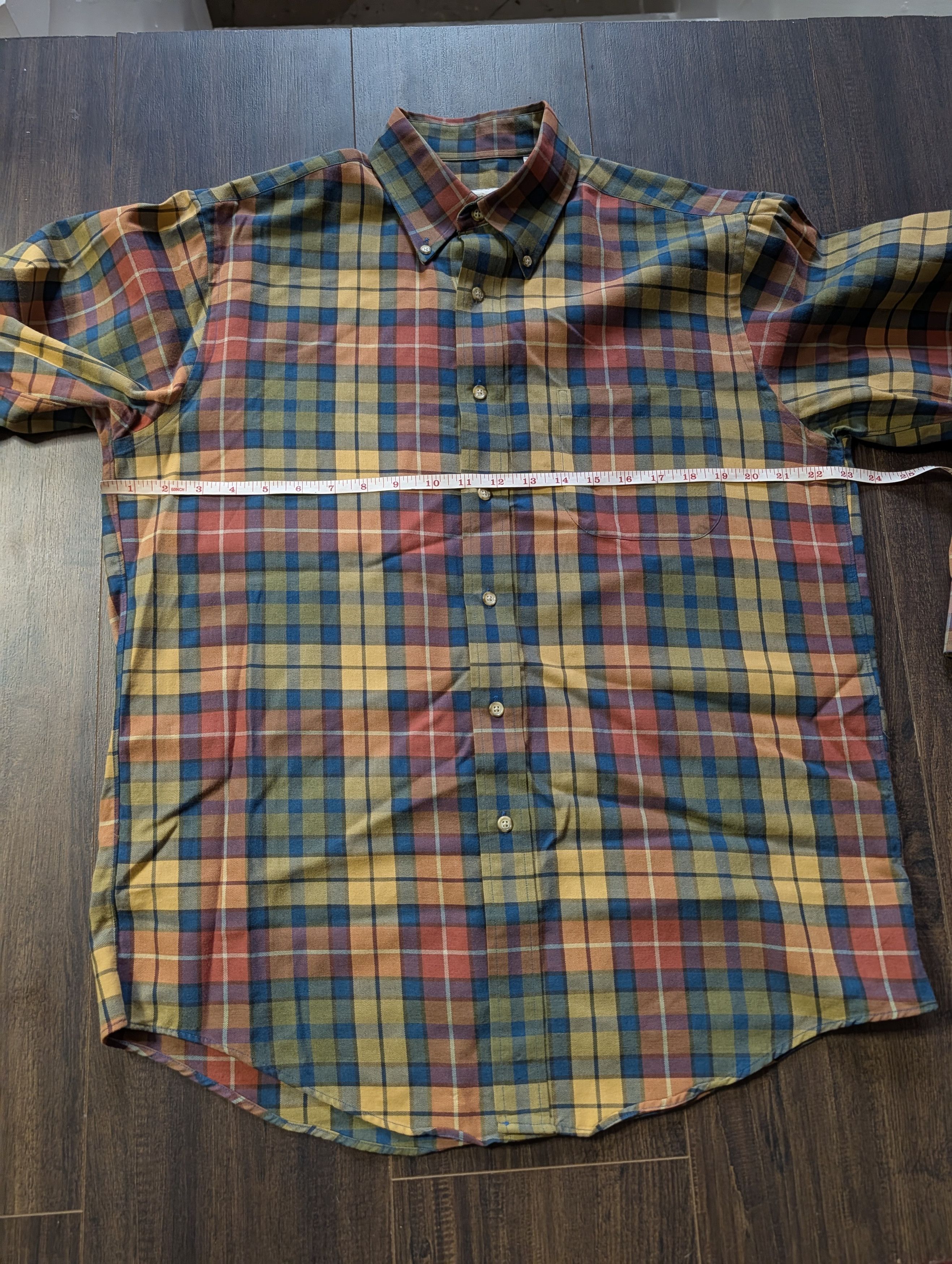 Viyella Made in USA brushed cotton/wool plaid button-down M Size US M / EU 48-50 / 2 - 11 Thumbnail