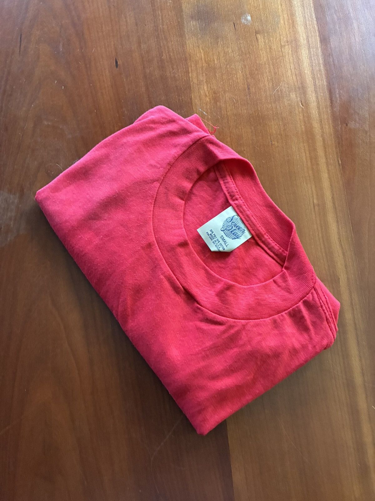 Vintage Vintage 80s blank red tee never worn Size US S / EU 44-46 / 1 - 1 Thumbnail