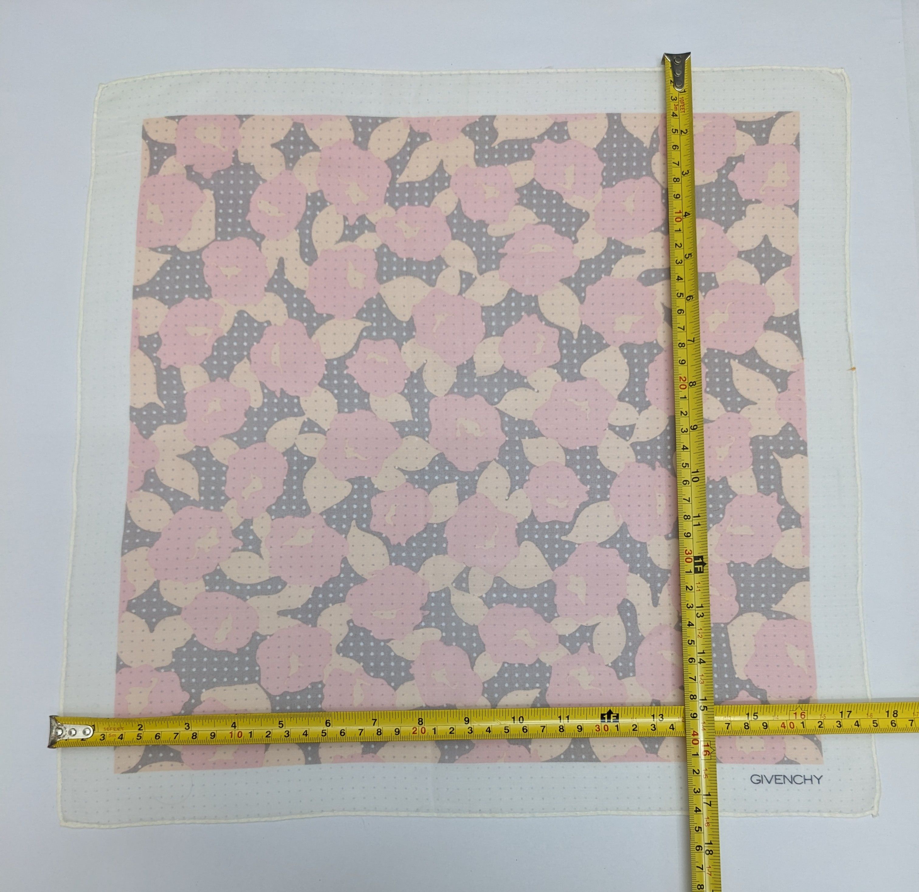 Givenchy GIVENCHY Handkerchief Scarf Pink Floral Rose Size ONE SIZE - 5 Thumbnail