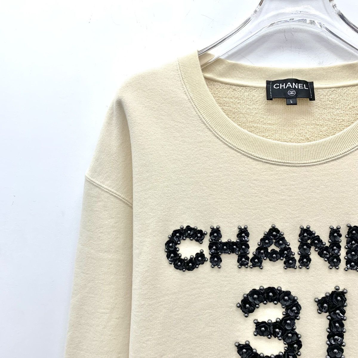 Chanel Chanel Off-white Logo Letter Beaded Sweatshirt K26WX Size L / US 10 / IT 46 - 3 Thumbnail