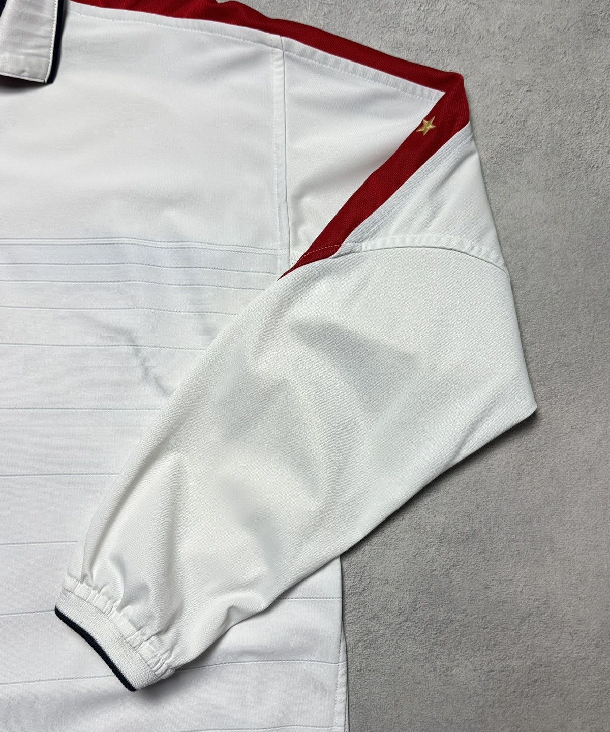 Umbro England 2003 2005 Home Shirt Soccer Jersey Long Sleeve Umbro Size US L / EU 52-54 / 3 - 8 Thumbnail
