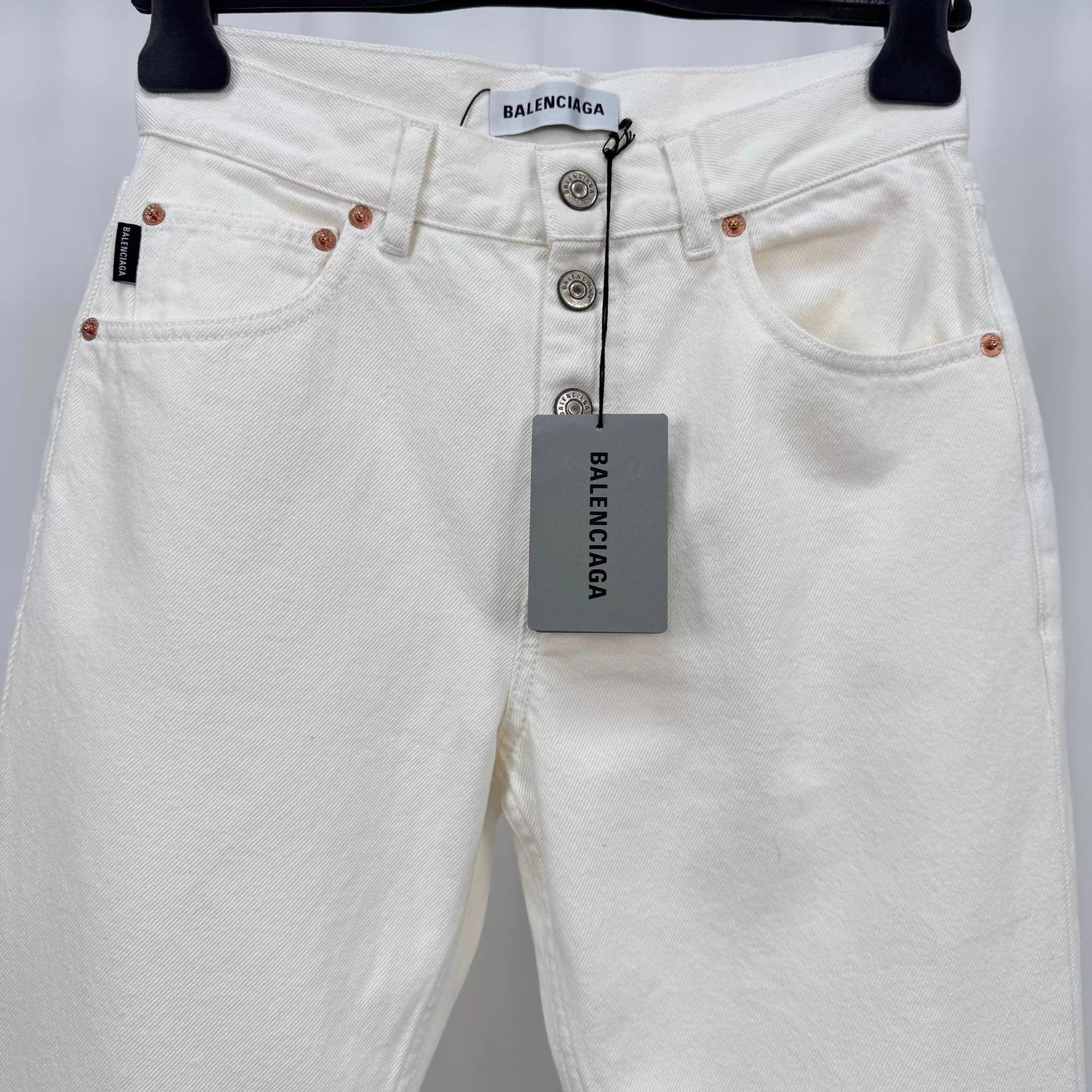 Balenciaga Balenciaga White Embroidered Small Logo Jeans W26 New Size 26" / US 2 / IT 38 - 3 Thumbnail