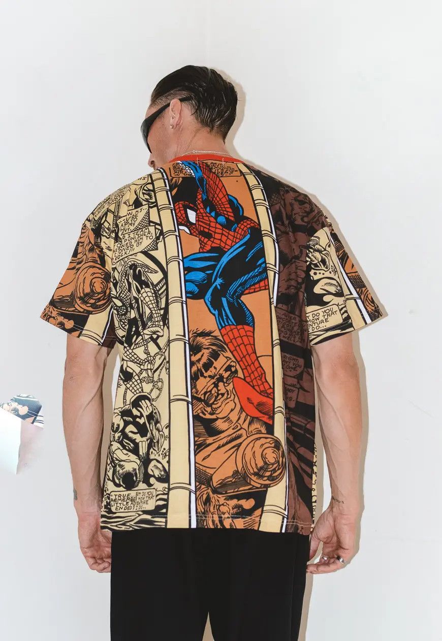 Band Tees × Designer × Vintage 90s collectible Marvel Comics Spiderman all-over Print Tee Size US XL / EU 56 / 4 - 2 Thumbnail