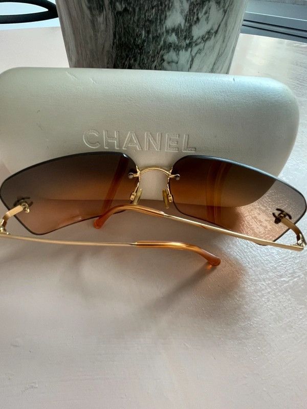 Chanel Chanel Sunglasses 4017 CC Rhinestone Logo Rimless Vintage Size ONE SIZE - 3 Thumbnail