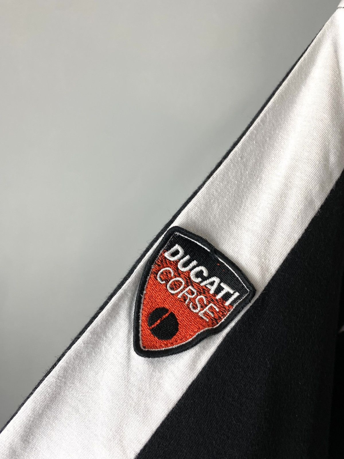 Ducati Vintage 90’s Ducati Corse Racing Longsleeve Suzuki Honda Size US M / EU 48-50 / 2 - 6 Thumbnail