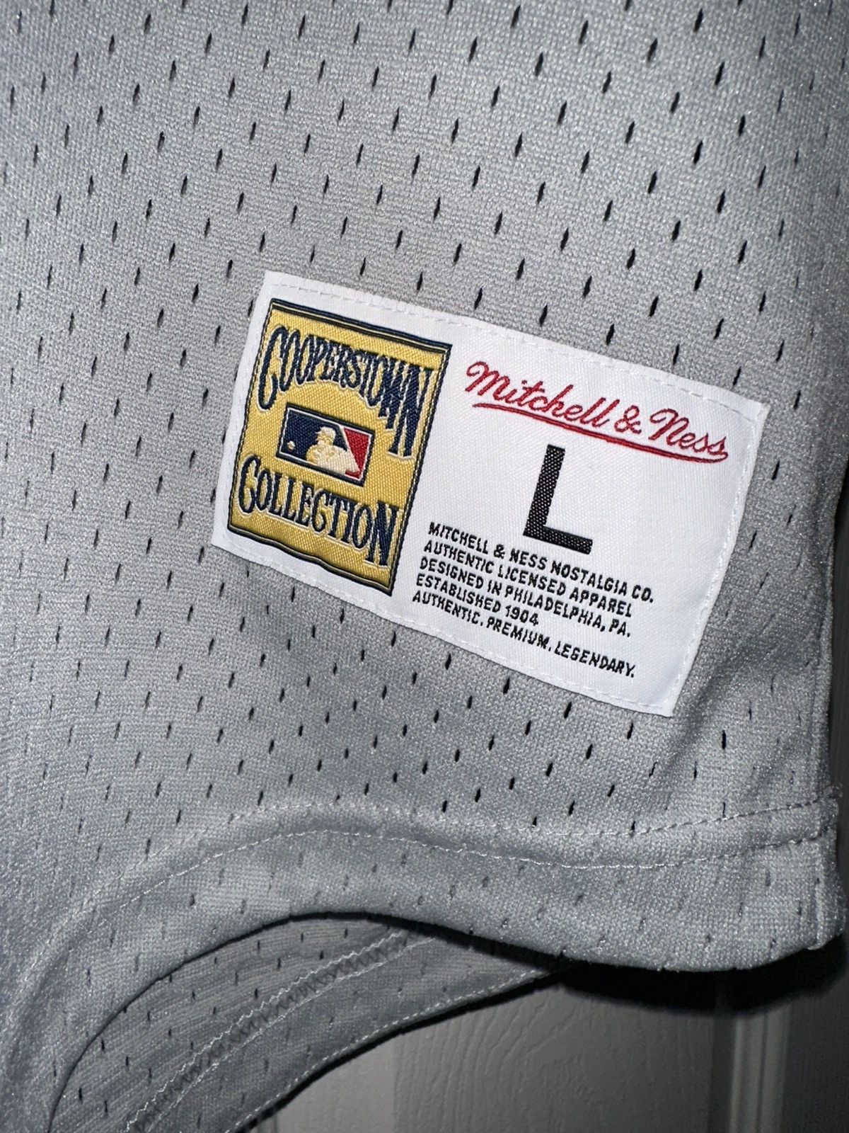 Mitchell & Ness Chicago White Sox Mitchell & Ness Cooperstown Road Jersey Size US L / EU 52-54 / 3 - 4 Thumbnail