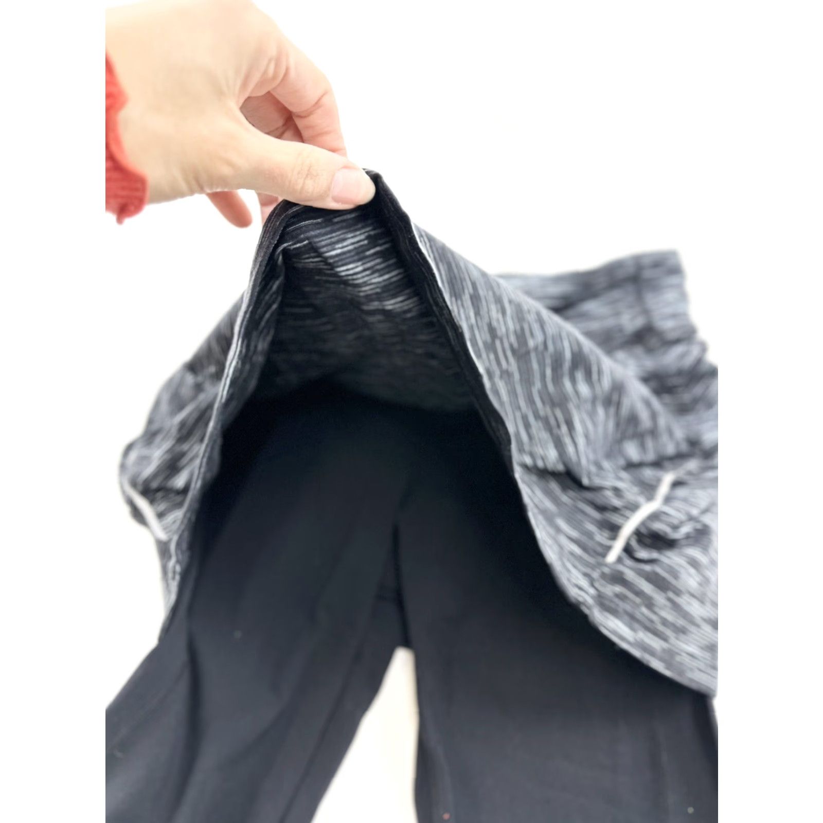 Athleta Athleta Leggings Women’s XS Black 2-in-1 Skirt Capri Contender Size 26" / US 2 / IT 38 - 5 Thumbnail